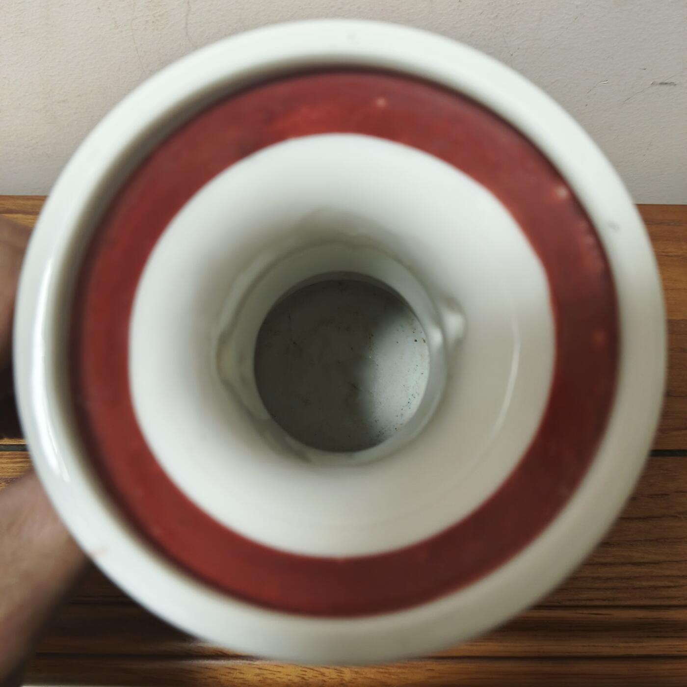 杂项专场 双耳荷花瓶  高度15厘米 口直径9.8厘米。 无磕 无飞皮 无冲线。 