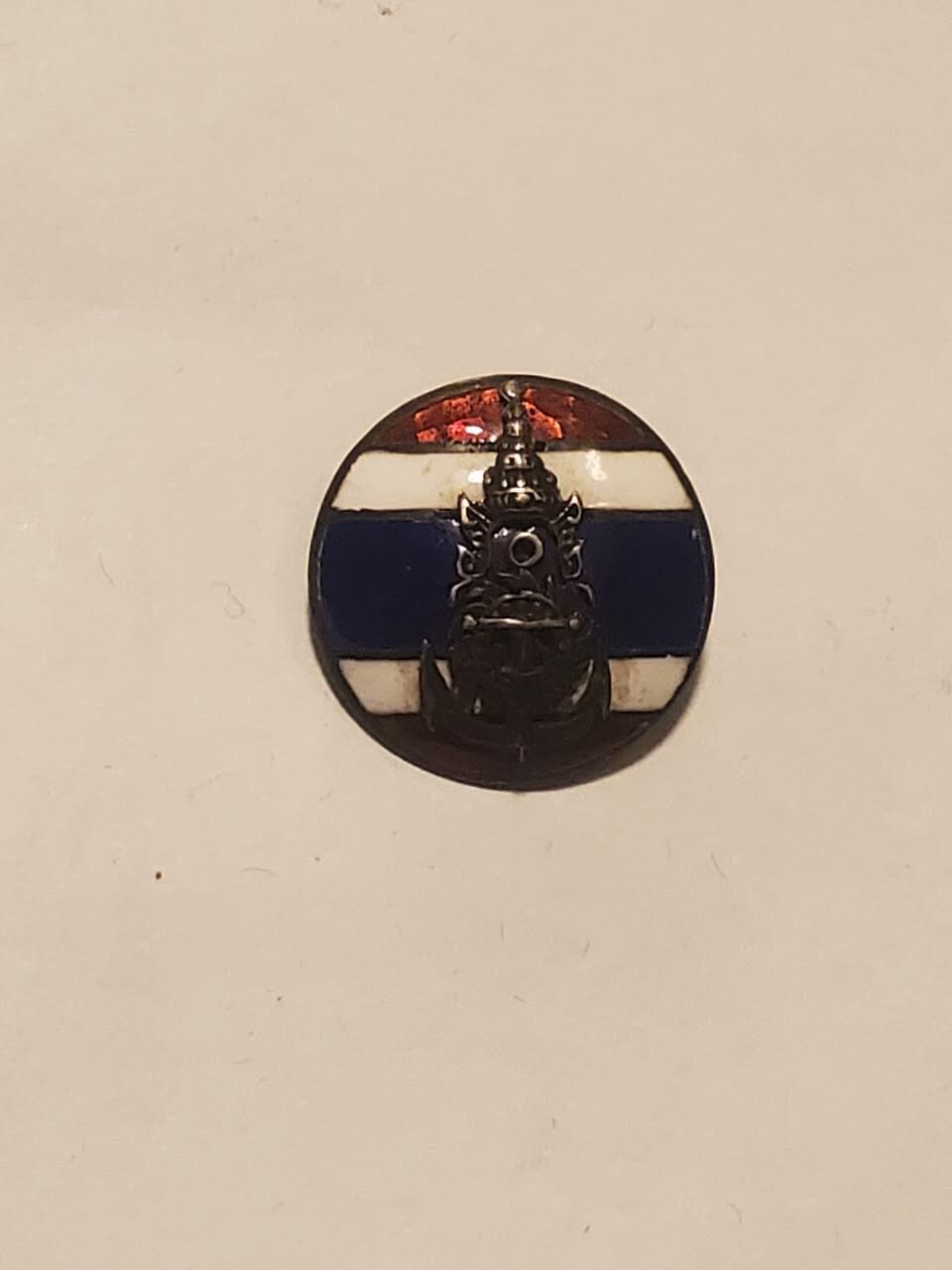 韵星假日拍卖第三十五期 -- Rimey Holidays Auction 34 泰王国拉玛八世银制二战时期海军军官证章 别针表面标志和主体均为银 珐琅饱满无损 非常精致 少见 后不再生产 