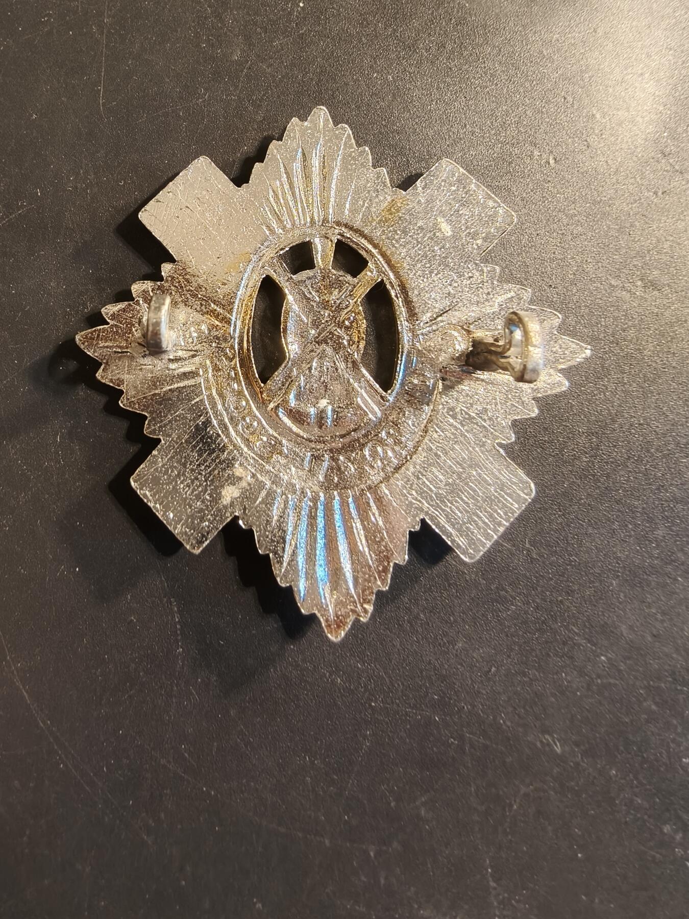 老王徽章第174期 英国皇家苏格兰步兵团帽徽    女王时期