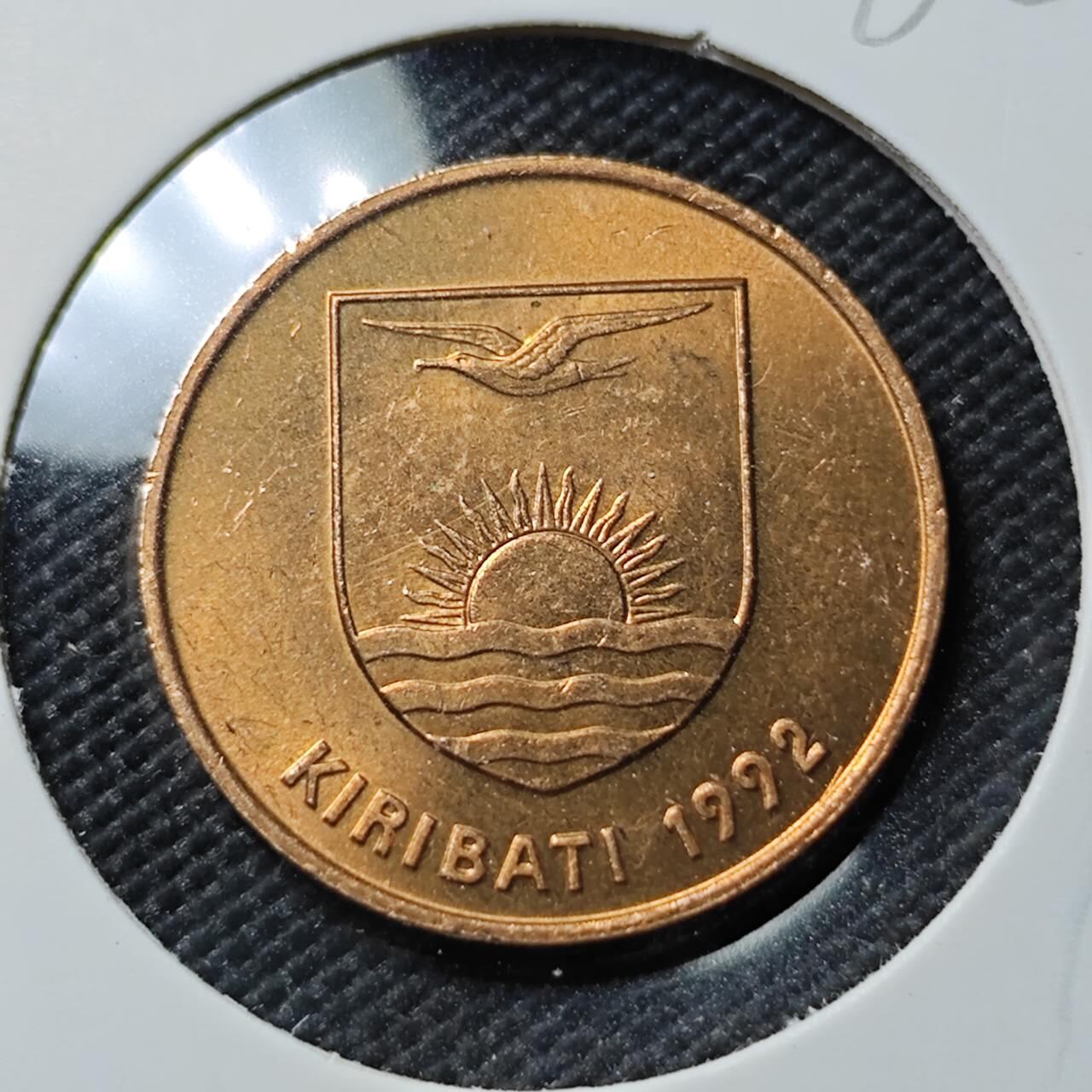 KK钱币收藏小铺  第386期  2月预留时间 周末发货  1992基里巴斯2分铜币 好品