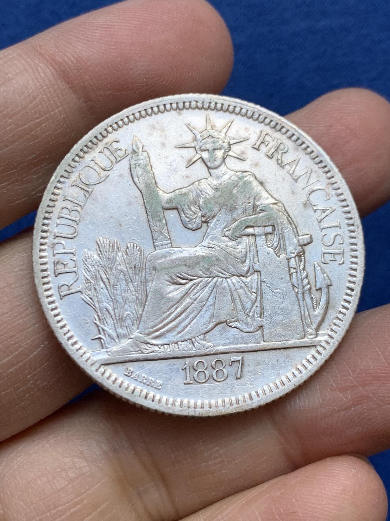 《竞宝斋》第454场 周日，周一 2场连拍 （全场包邮，欢迎送拍） 法属印支1887年坐洋一元银币 加重版