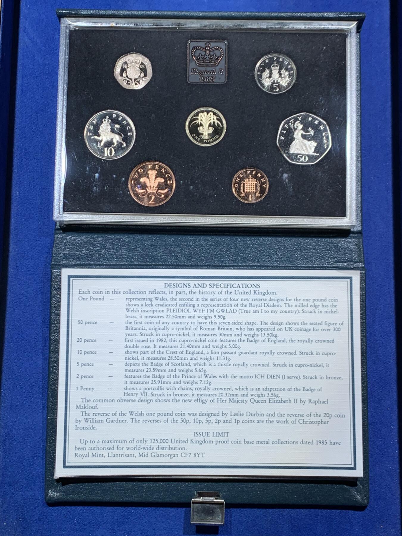 《竞宝斋》第454场 周日，周一 2场连拍 （全场包邮，欢迎送拍） 英国1985年伊丽莎白二世精致套币，带证书。