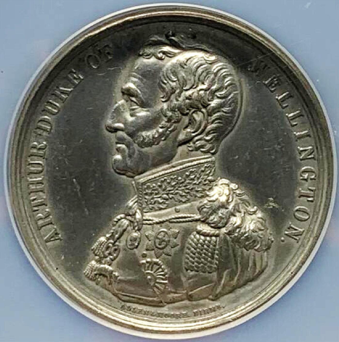 1月10日 🌏全球币章 珍稀品：1852年，英国，维多利亚奖章，惠灵顿公爵纪念章，52㎜，加厚盒，WM材质，NGC-61