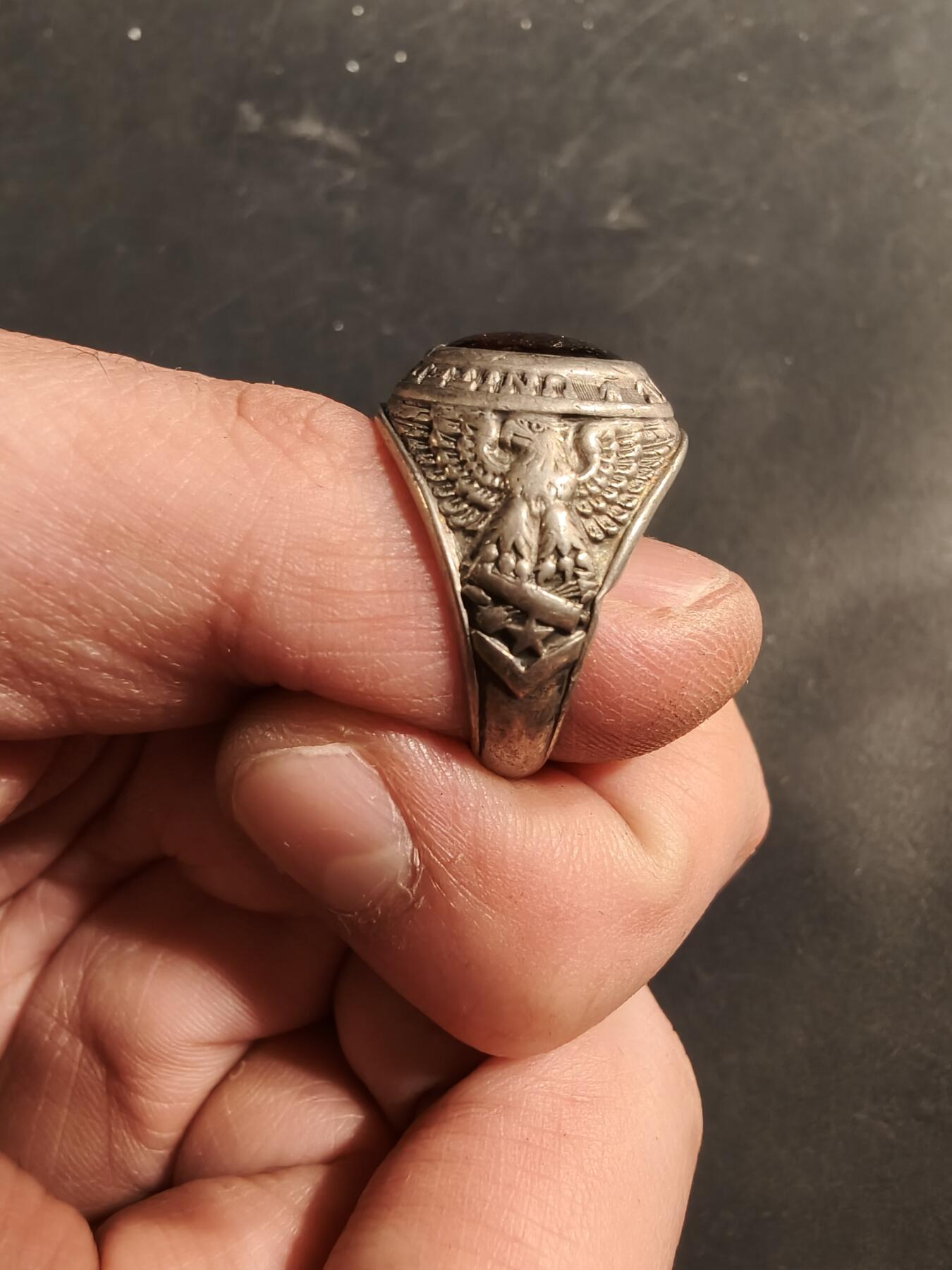 老王徽章第174期 美国二战海军戒指    925银    雕刻精美    11.4g