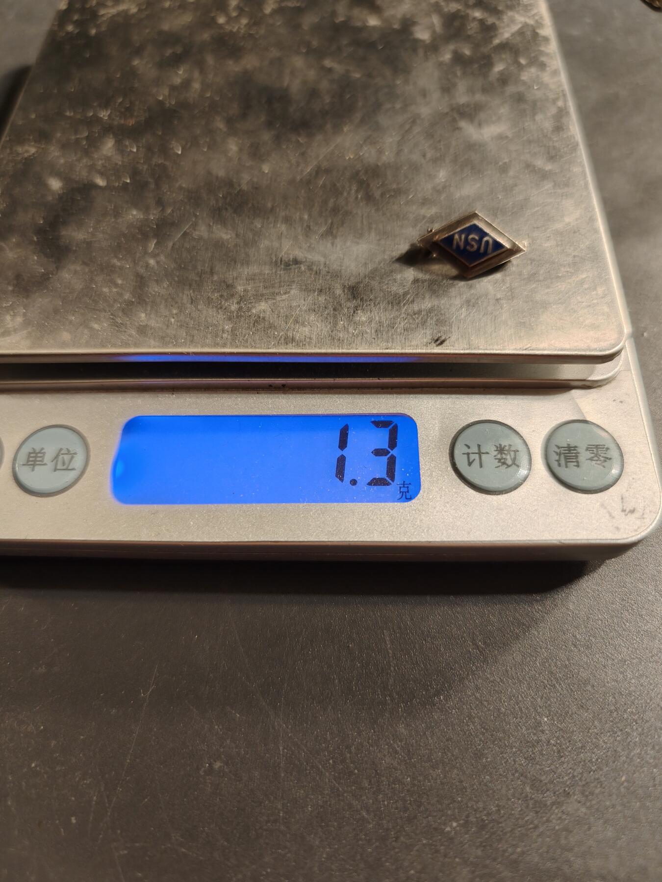 老王徽章第174期 美国海军证章    二战时期横针版   925银镀金珐琅     1.3g