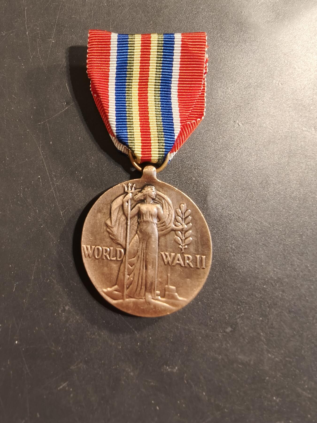 老王徽章第174期 美国二战海军商船队服役奖章