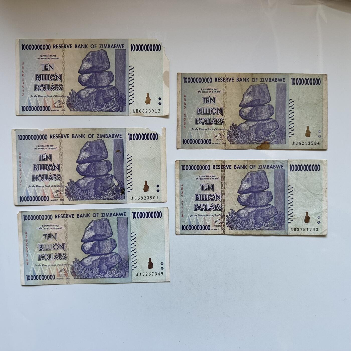 🌹外币初藏🌹🐯2026年第3场  每周二四六晚8️⃣点 接代拍 津巴布韦100亿纸币5张 10个0 边角有缺—3
