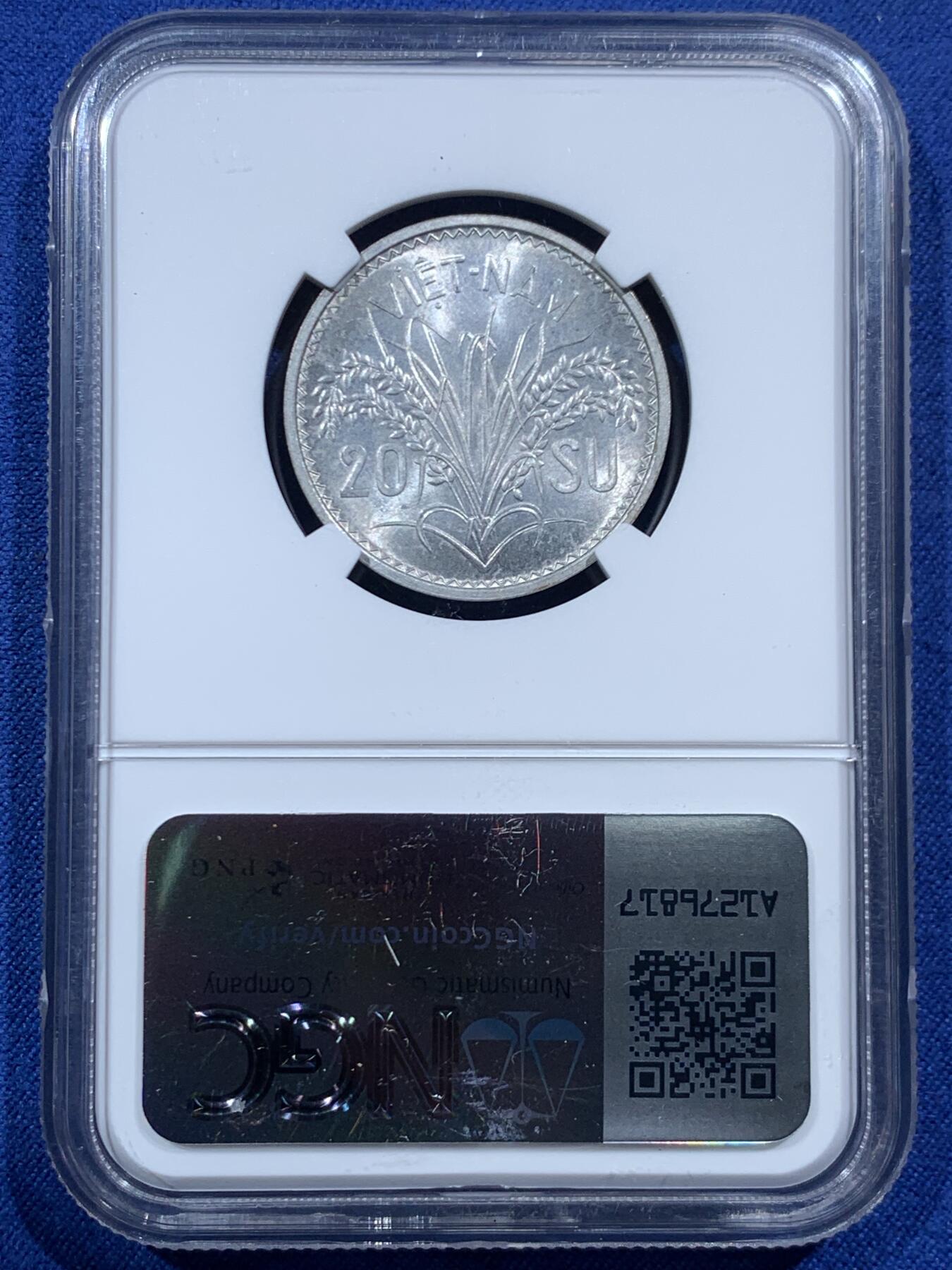 《竞宝斋》第454场 周日，周一 2场连拍 （全场包邮，欢迎送拍） NGC MS65 越南1953年三姐妹20苏 季军分