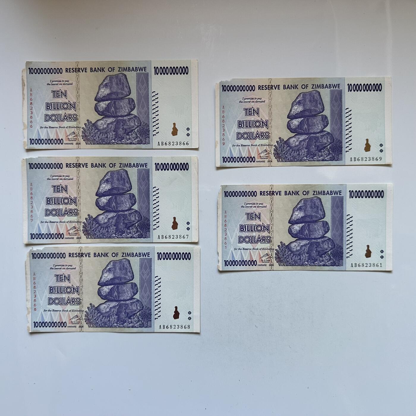 🌹外币初藏🌹🐯2026年第3场  每周二四六晚8️⃣点 接代拍 全新津巴布韦100亿纸币5张 10个0 边角有缺—7