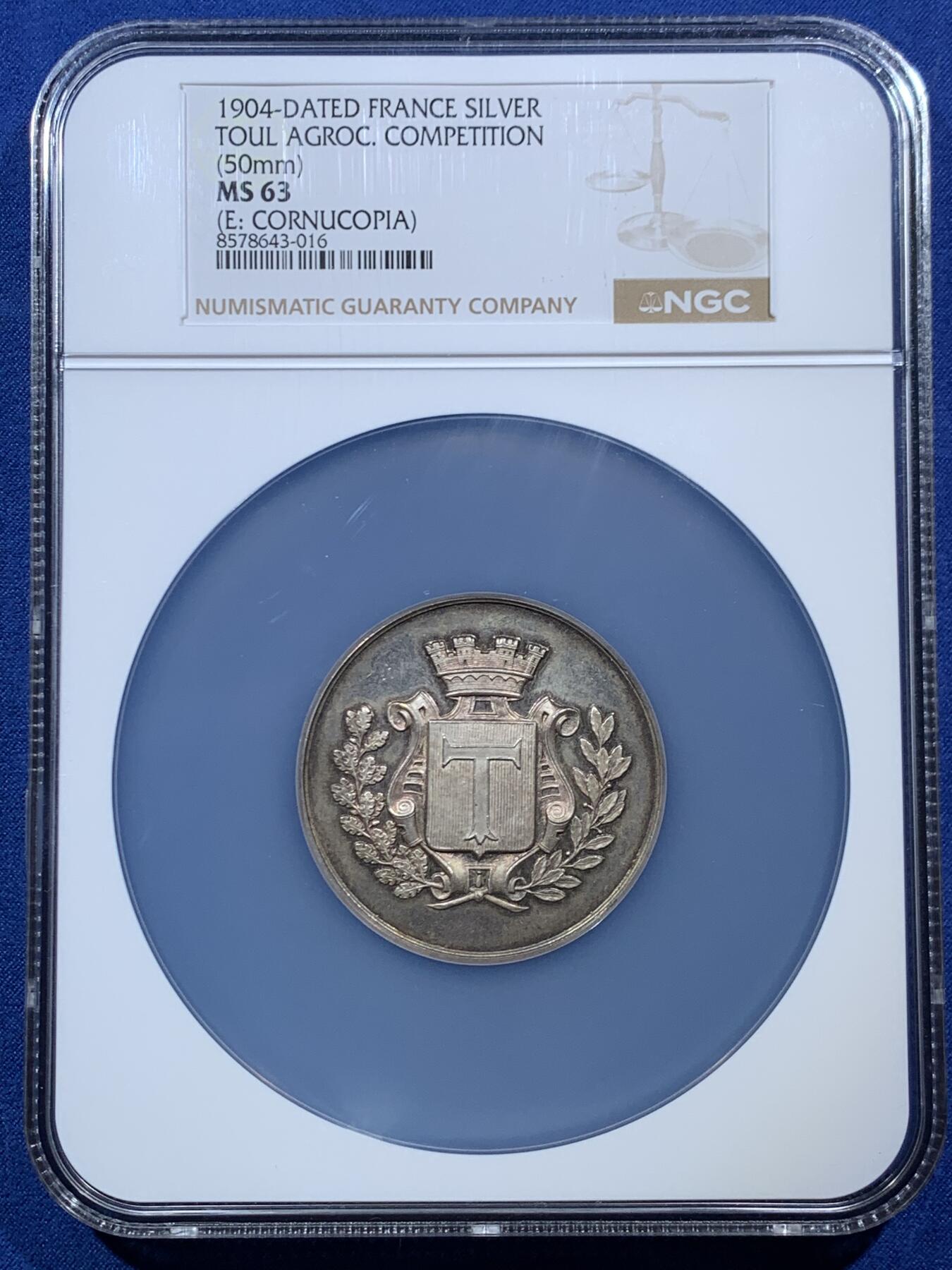《竞宝斋》第454场 周日，周一 2场连拍 （全场包邮，欢迎送拍） NGC MS63 法国1904年图尔奈农业竞赛银质奖章 50mm大银章 欧陆金色包浆 品相状态一流 NGC大盒装