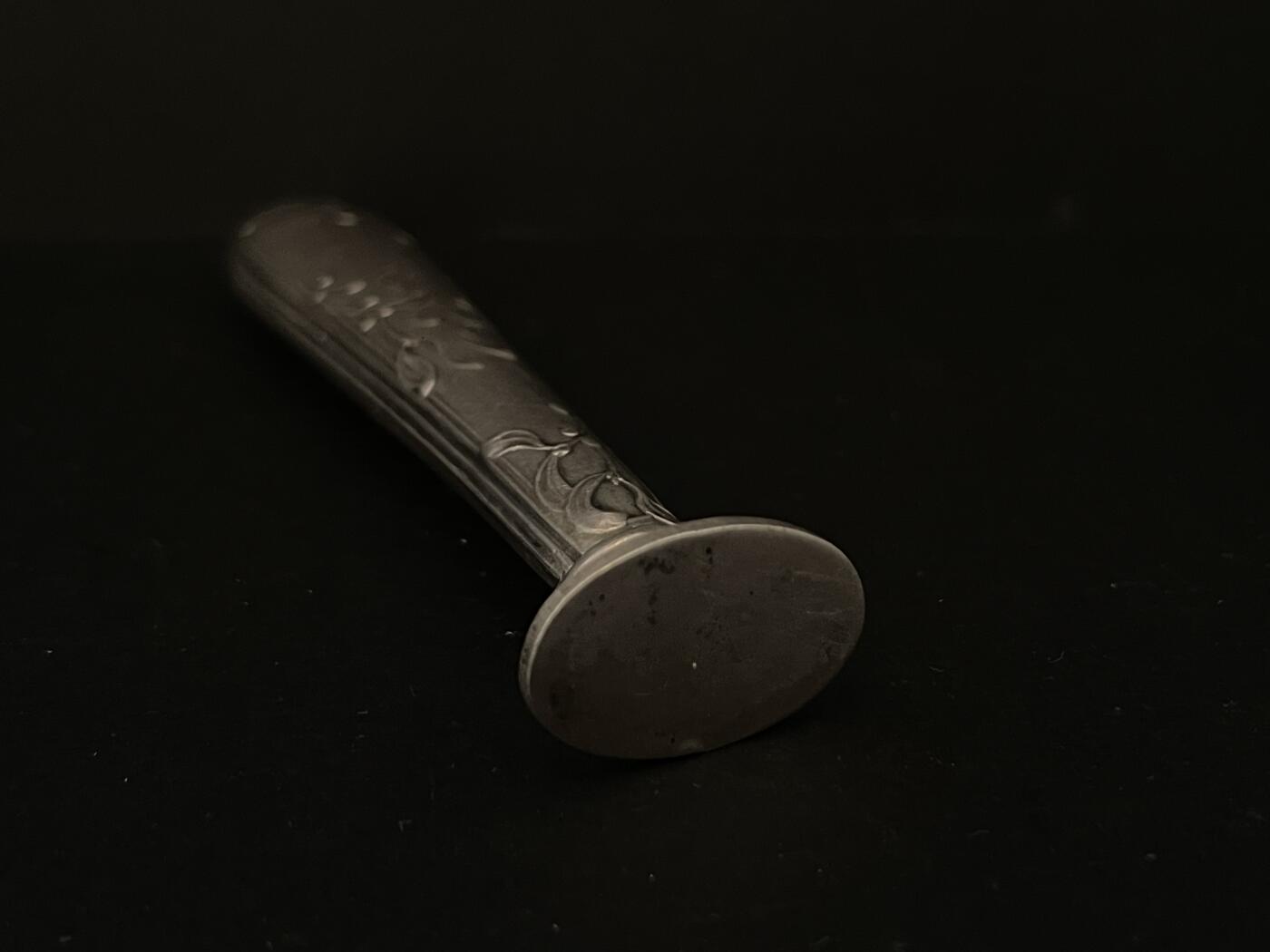 海外回流精品（欧美专场） 欧洲回流19世纪纯银火漆印章，8.3cm，15.1g。