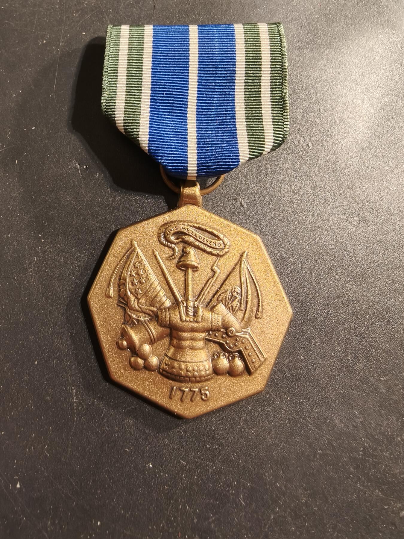 老王徽章第174期 美国陆军军事成就奖章