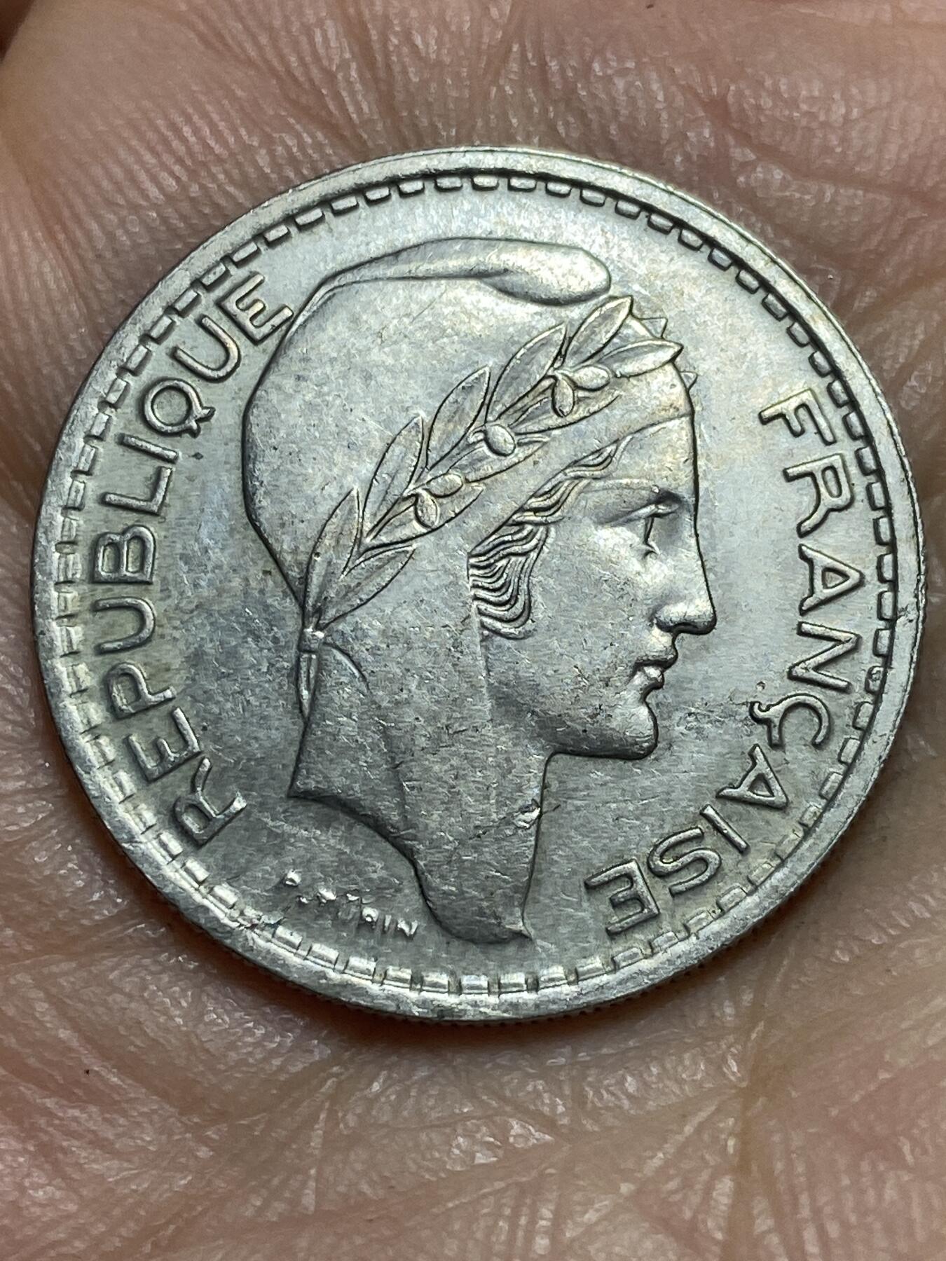 2026年第三场(总第一百七十二场）外国好品散币场(免佣金) 法兰西第四共和国1949年10法郎(小头版，仅发行3年)