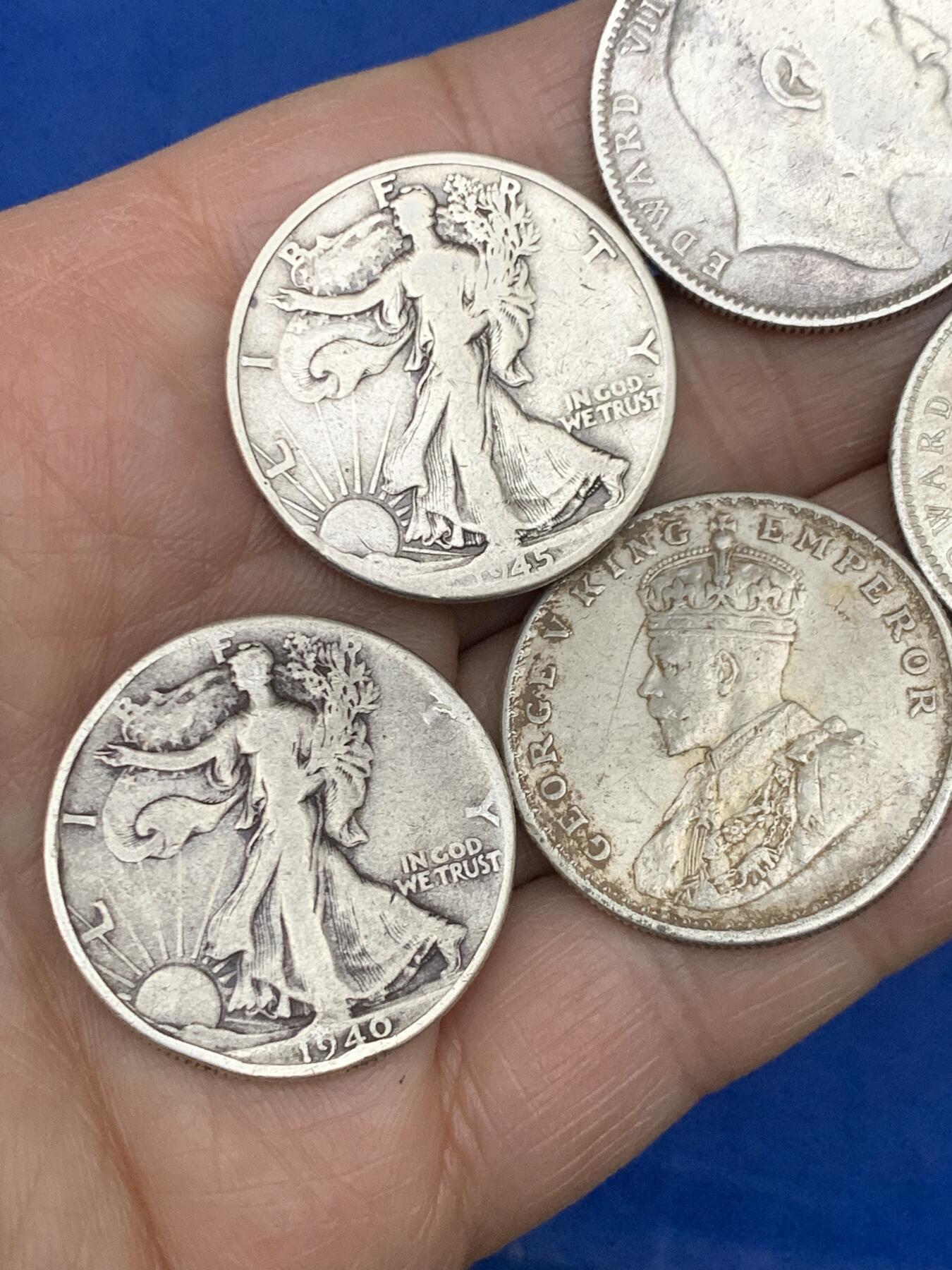 《竞宝斋》第454场 周日，周一 2场连拍 （全场包邮，欢迎送拍） 五枚一组 印度1卢比和美国行走女神半圆银币 细节见图 约59克