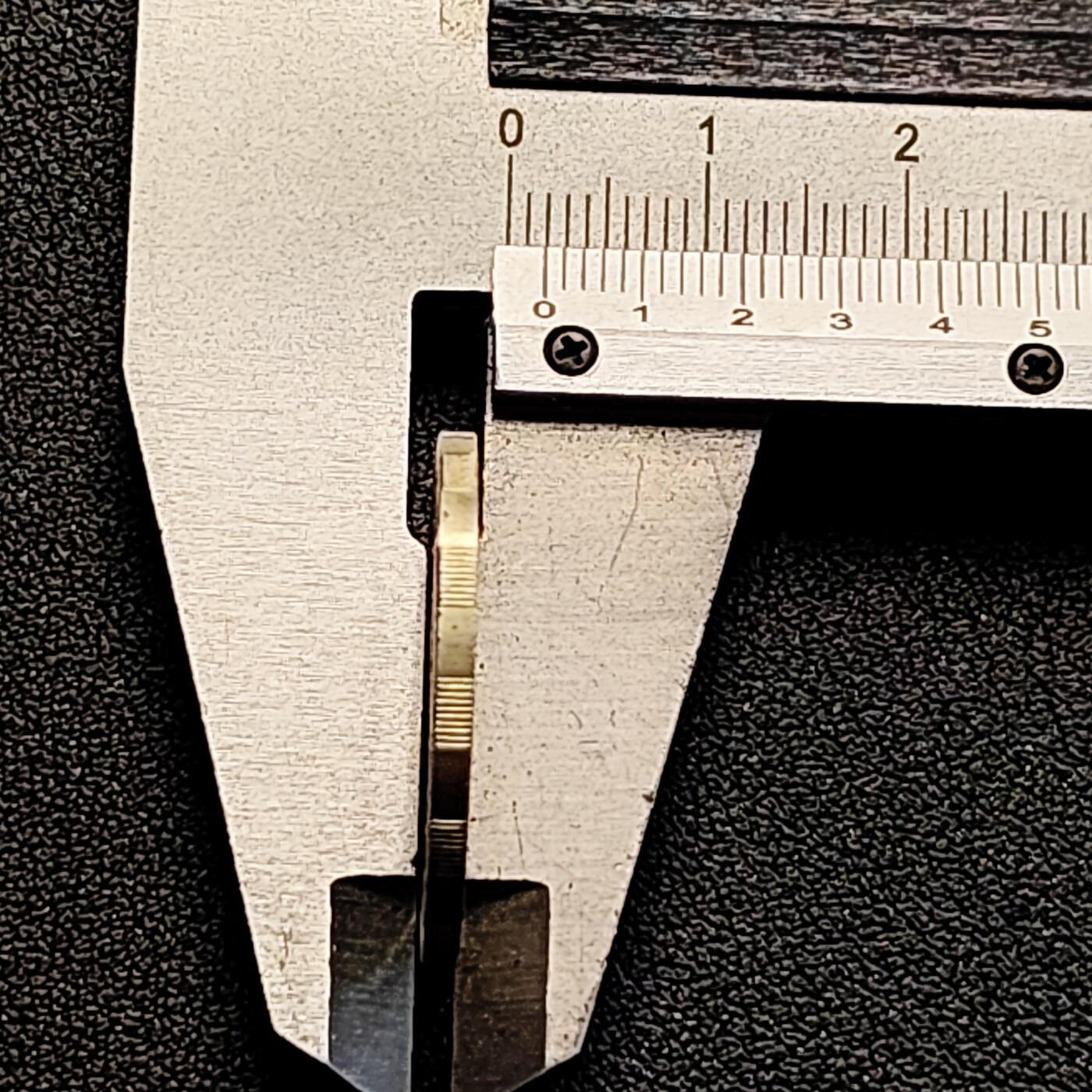 泉币菌-第163场-新年第六场 精品福利场 全网品相少见 稀少原光UNC 1992年俄罗斯10卢布双色纪念币--濒危动物--眼镜蛇 25.4×1.9mm