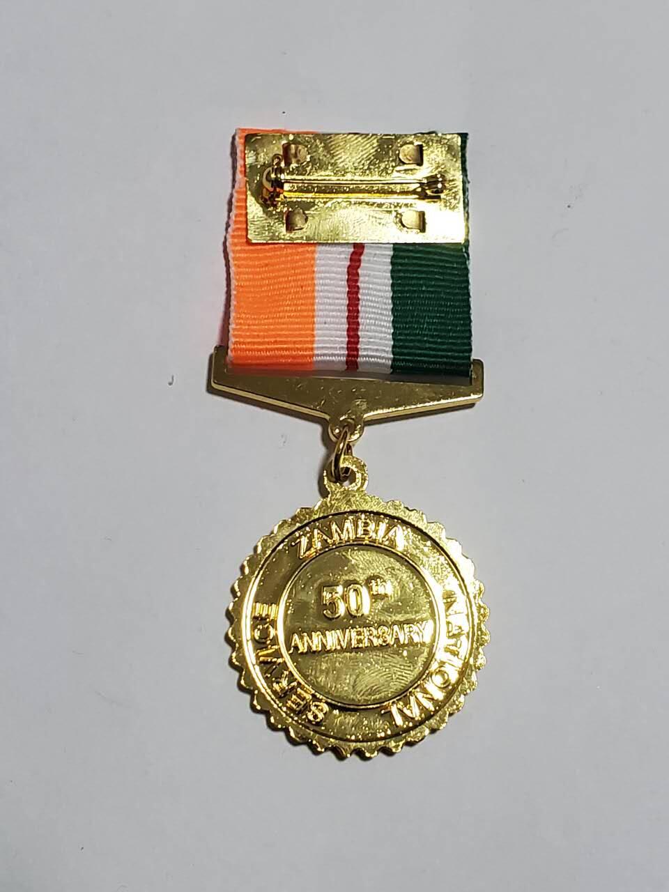 韵星假日拍卖第三十五期 -- Rimey Holidays Auction 34 赞比亚共和国国家服务金僖奖章 铜镀金 库存品相 非常厚重 很少见的国家和品种