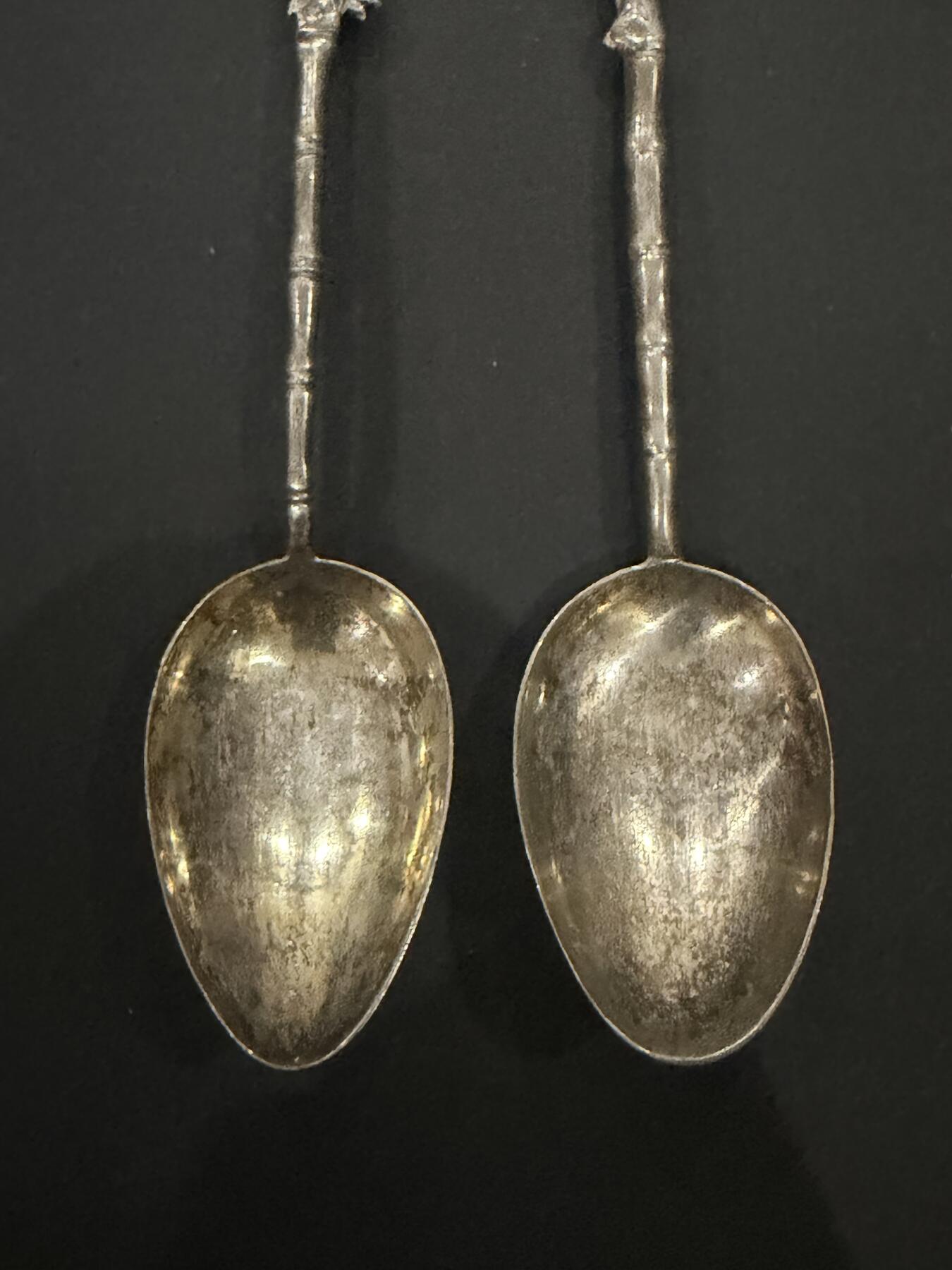 海外回流精品（欧美专场） 欧洲回流清代银勺子两把，12.8cm，32g，有款，工艺精美。