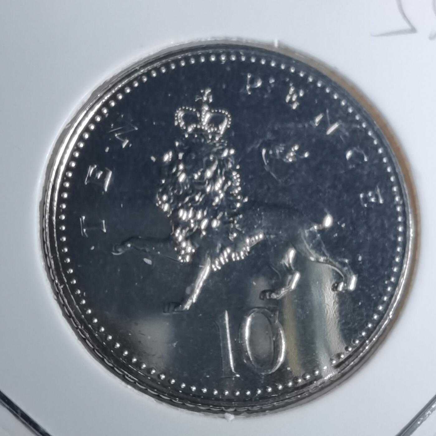 沼泽如烟--第953场 英国2004年10便士