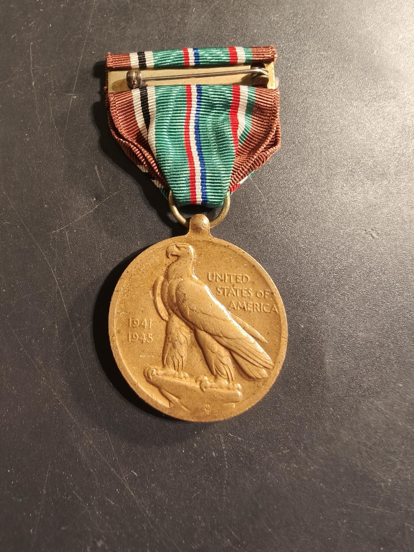老王徽章第174期 美国二战欧洲中东非对德作战服役奖章