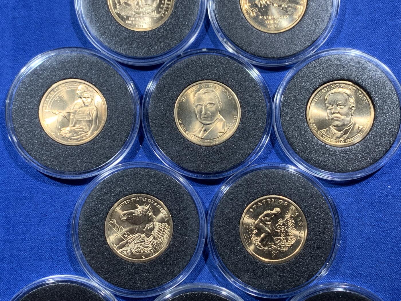 《竞宝斋》第454场 周日，周一 2场连拍 （全场包邮，欢迎送拍） 11枚一组 美国总统1美元纪念币2枚+萨卡加维亚1美元纪念币9枚