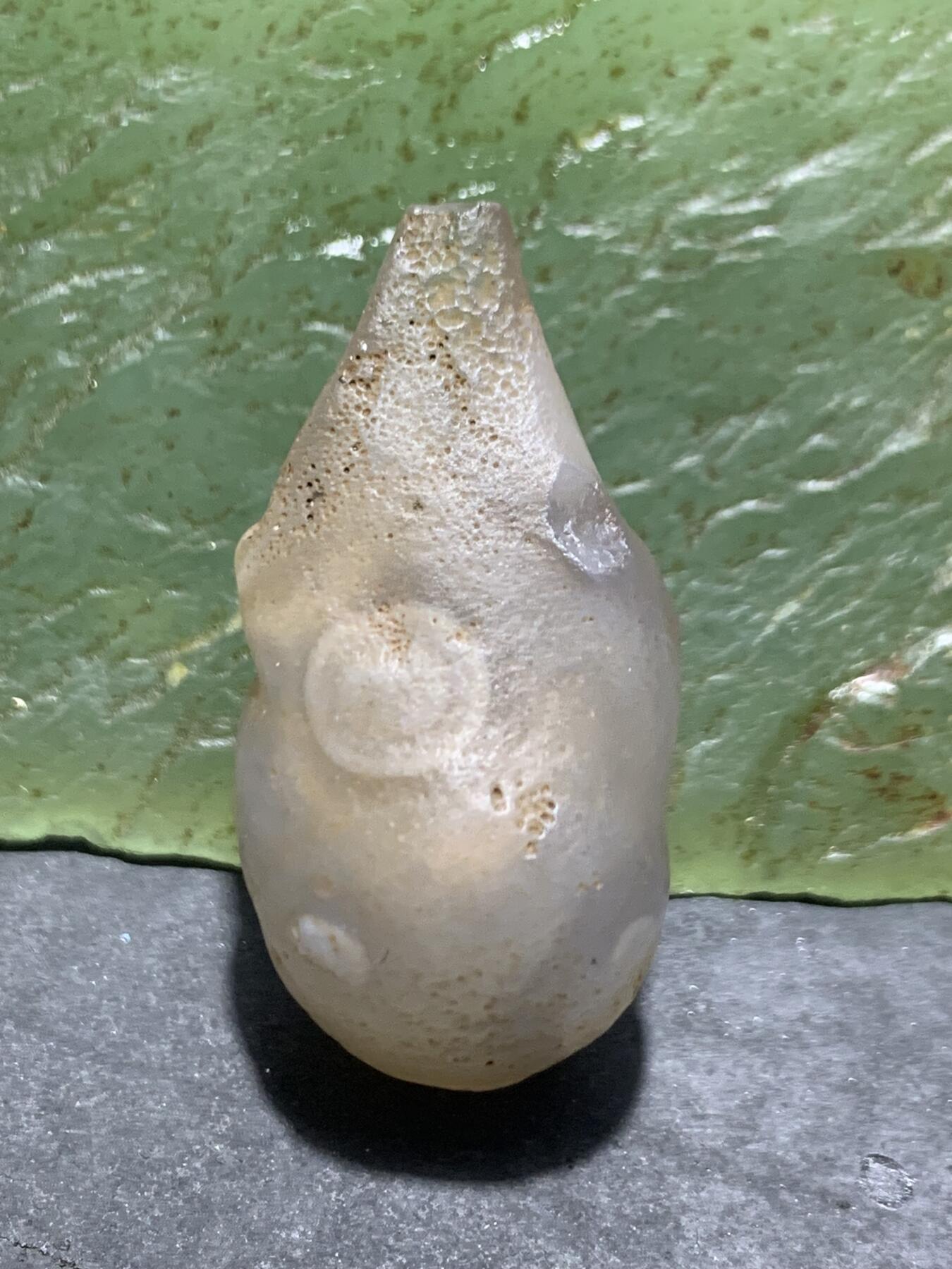 放福利！精美罕见天然孔洞戈壁阿拉善天眼纹玛瑙原石一颗，