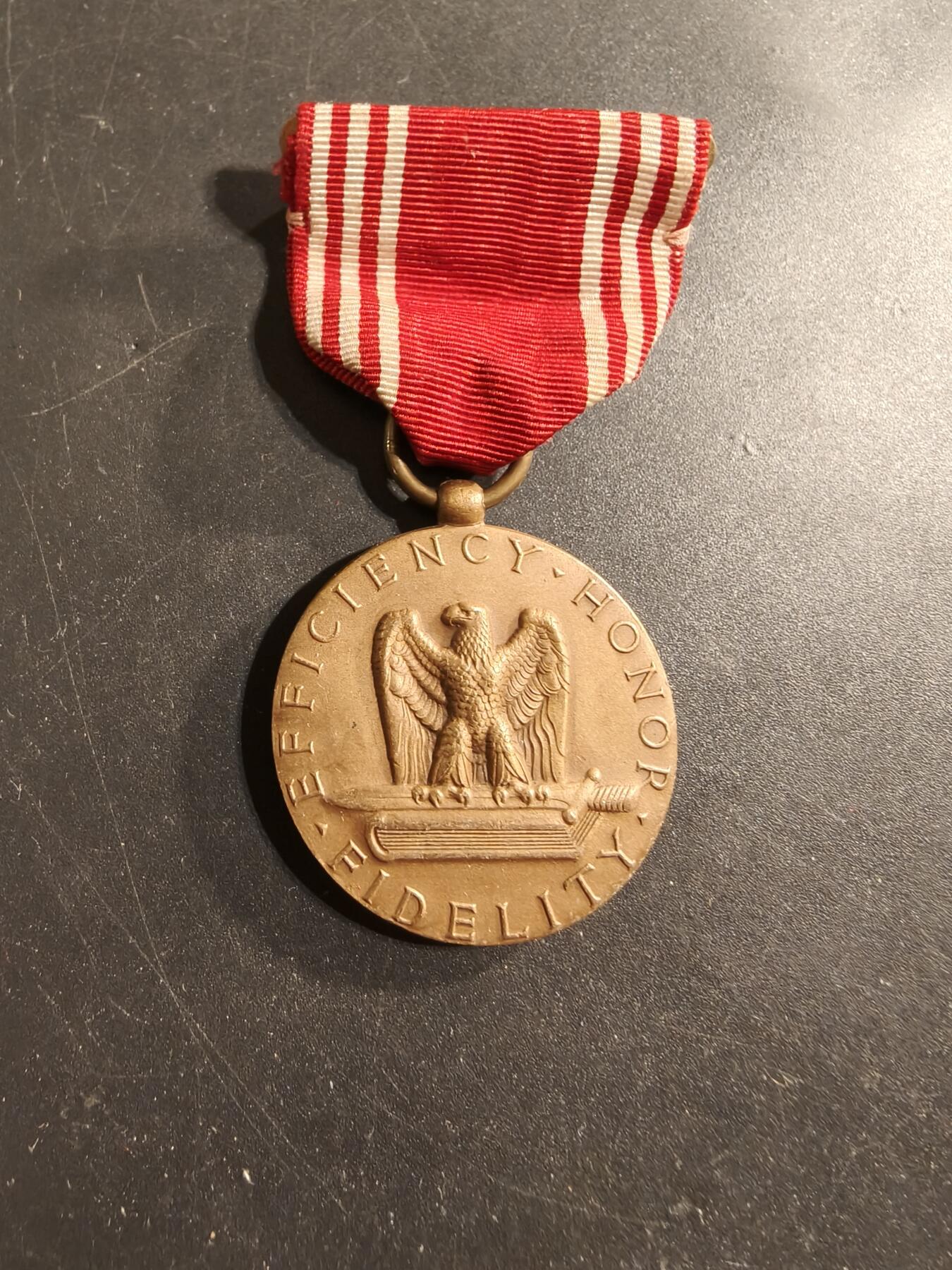 老王徽章第174期 美国陆军品德优良奖章    二战时期   实发版手刻姓名