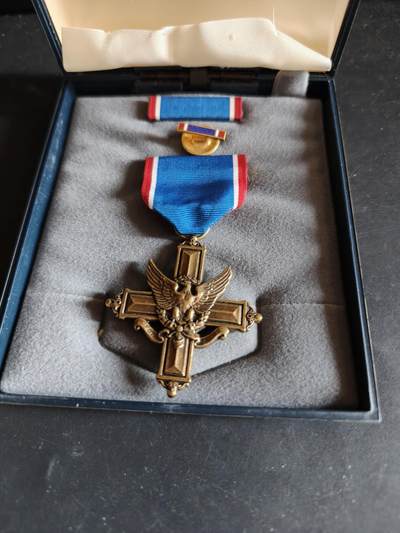 老王徽章第174期 - 美国陆军杰出服役十字勋章    原盒带略和珐琅略