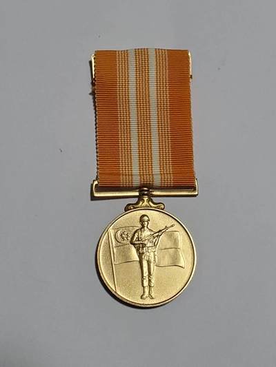 韵星假日拍卖第三十五期 -- Rimey Holidays Auction 34 - 新加坡共和国武装力量良好服务奖章 铜镀金 新加坡自造版本 铜镀金 少见