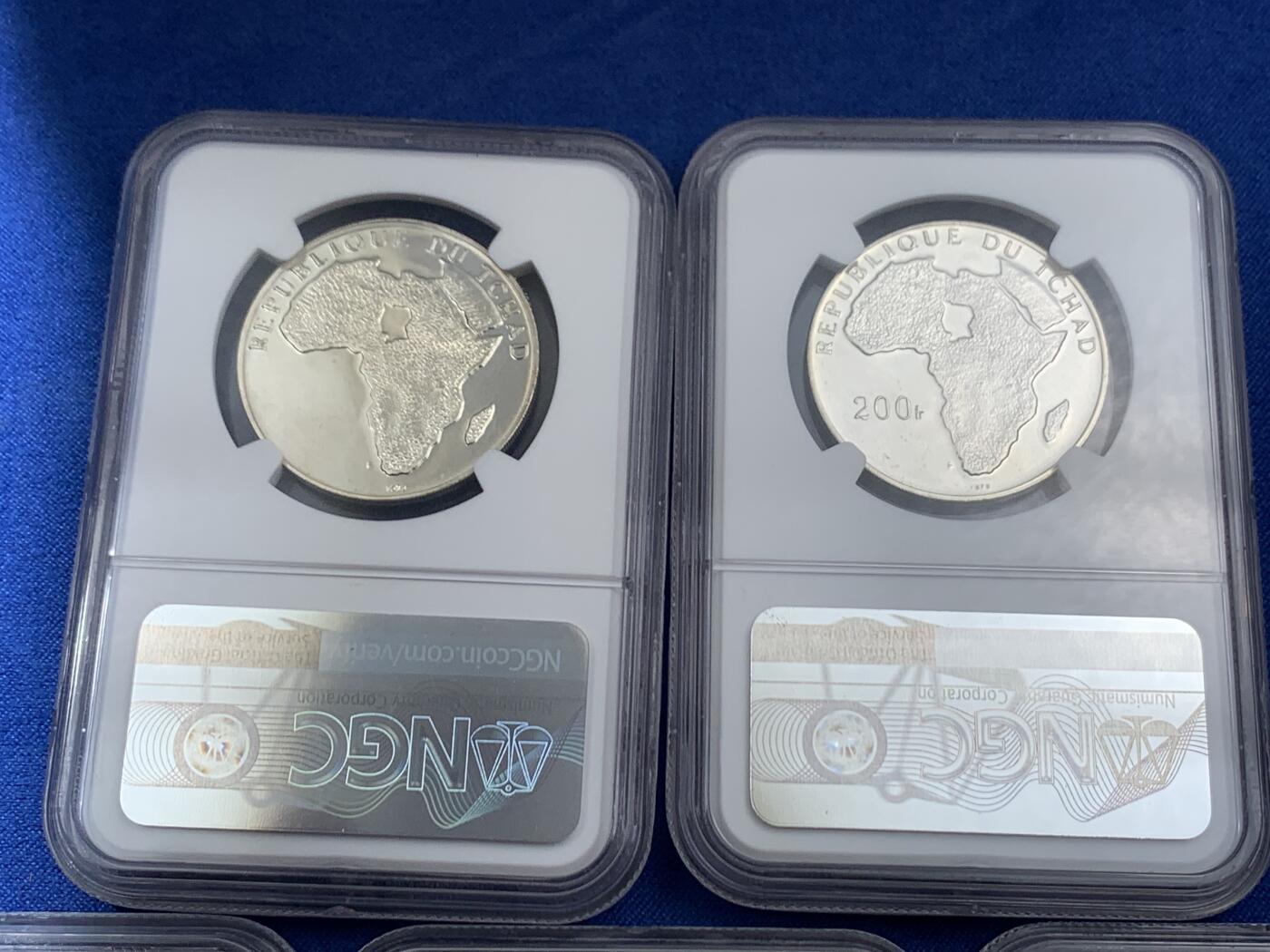 《竞宝斋》第454场 周日，周一 2场连拍 （全场包邮，欢迎送拍） 稀少5枚一组 NGC MS67-PF66 乍得 1970年 银币5枚套 都是非常稀少的品种 5枚中最多的发行量只有1300枚 值得入手 100F的盒子角落有磕