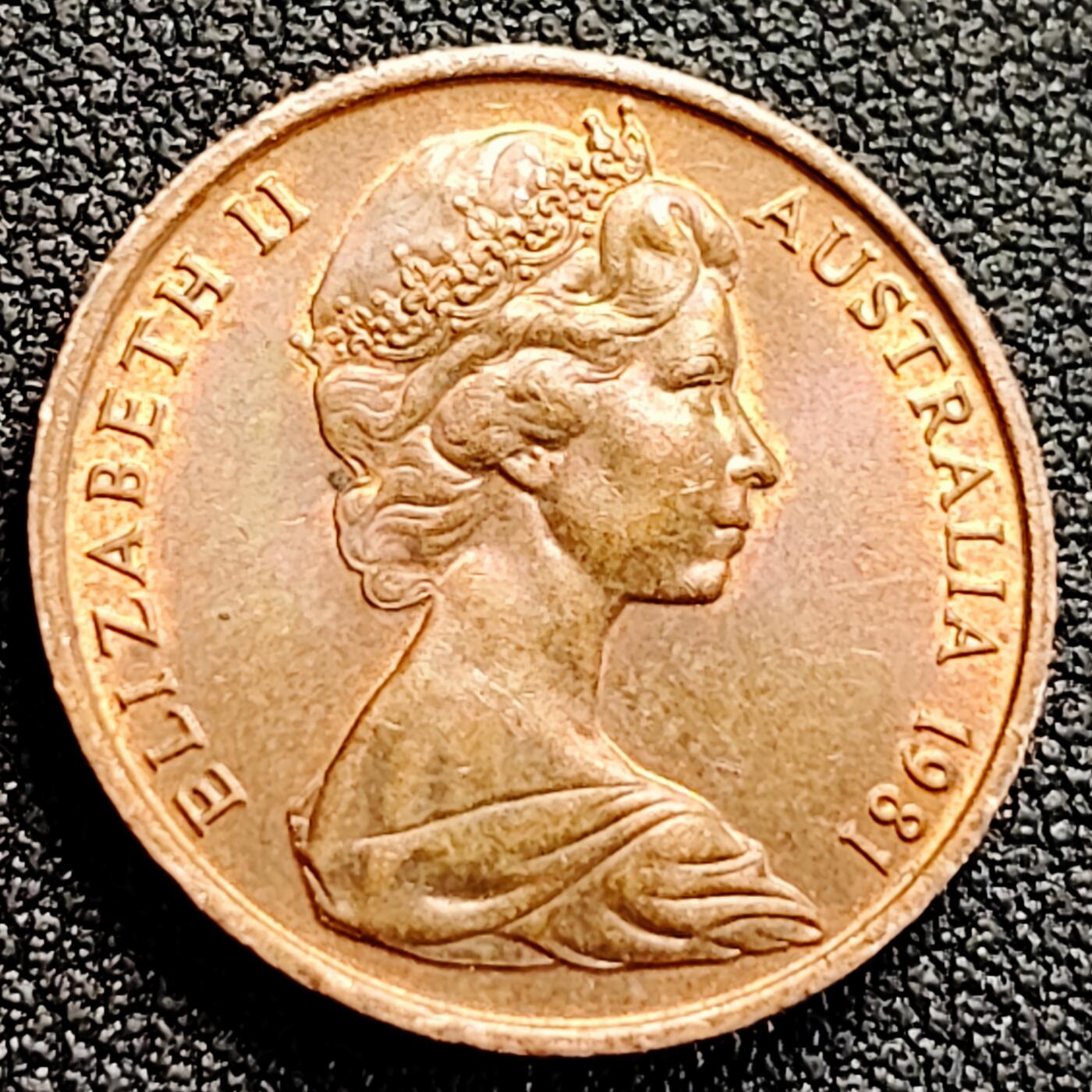 泉币菌-第162场- 新年第五场 精品福利场 21mm澳大利亚伞蜥蜴2分 1981年 青年女王版 