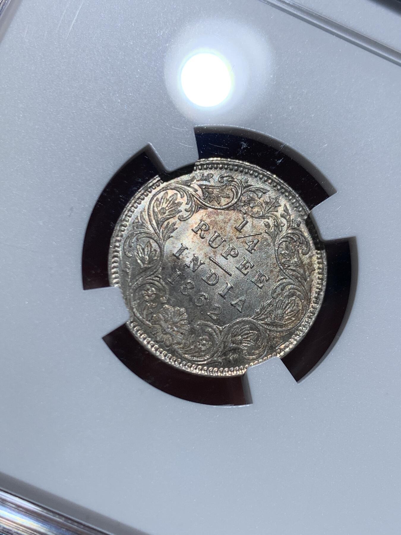 《竞宝斋》第454场 周日，周一 2场连拍 （全场包邮，欢迎送拍） NGC MS62 英属印度1862年C版维多利亚女王1/4卢比 少见面值 原光淡彩