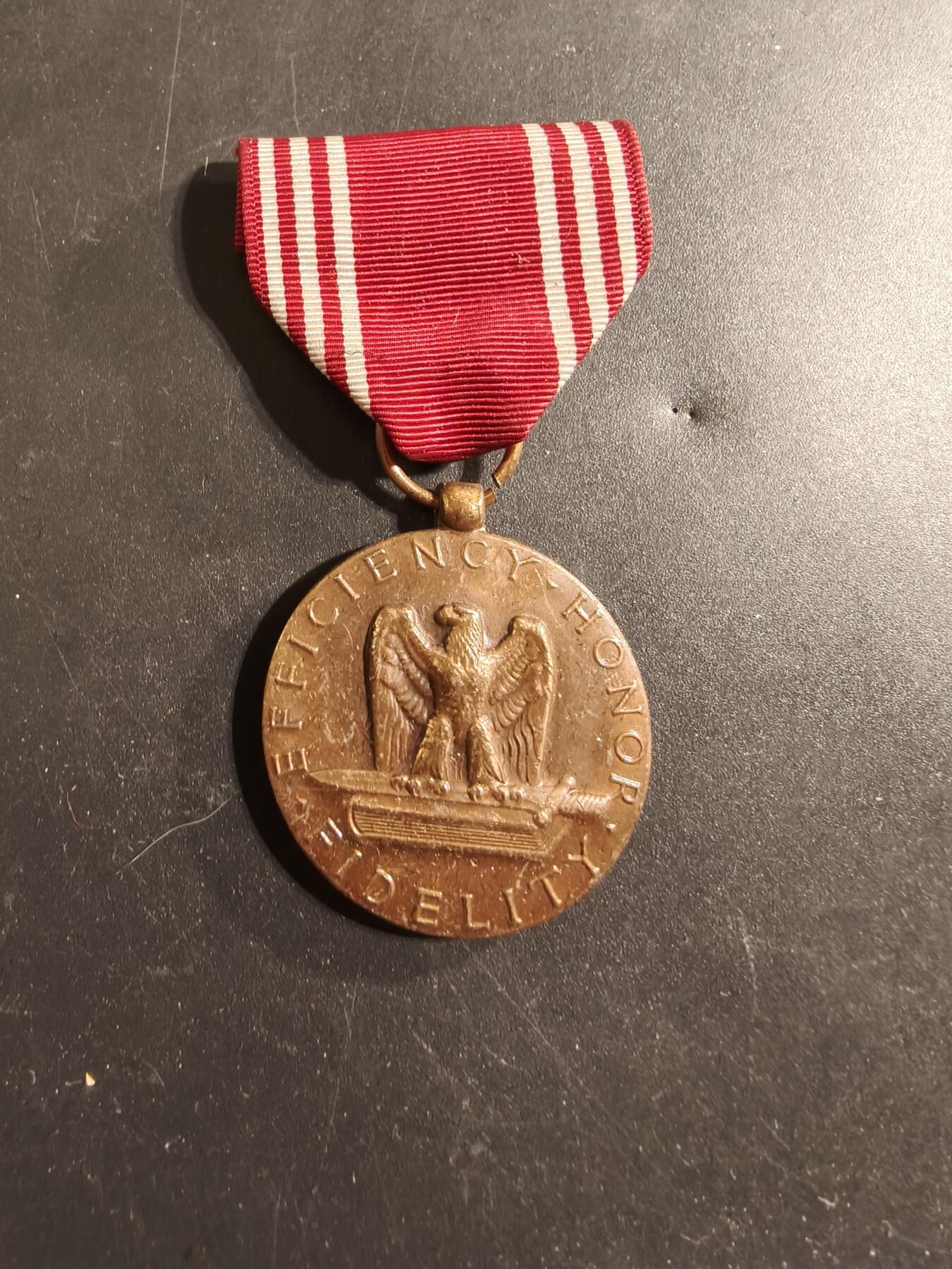 老王徽章第174期 美国陆军品德优良奖章   