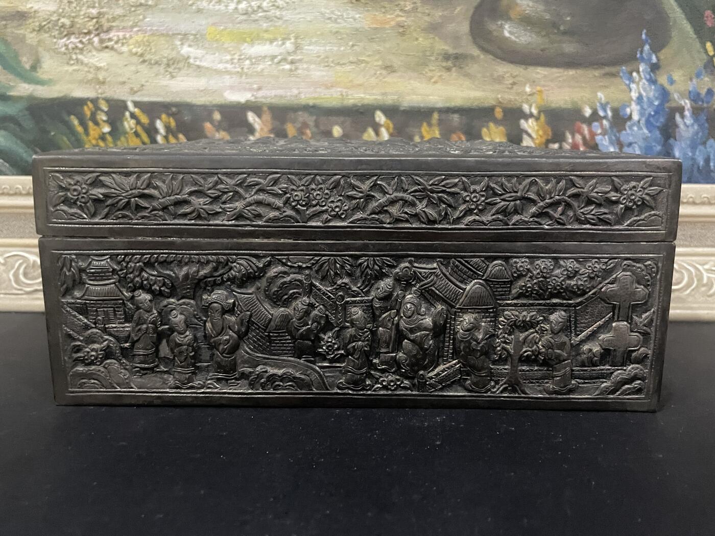 海外回流精品（欧美专场） 法国回流清代纯银方盒-人物故事题材满工，重747.9克，有款，器型大，物件精美。