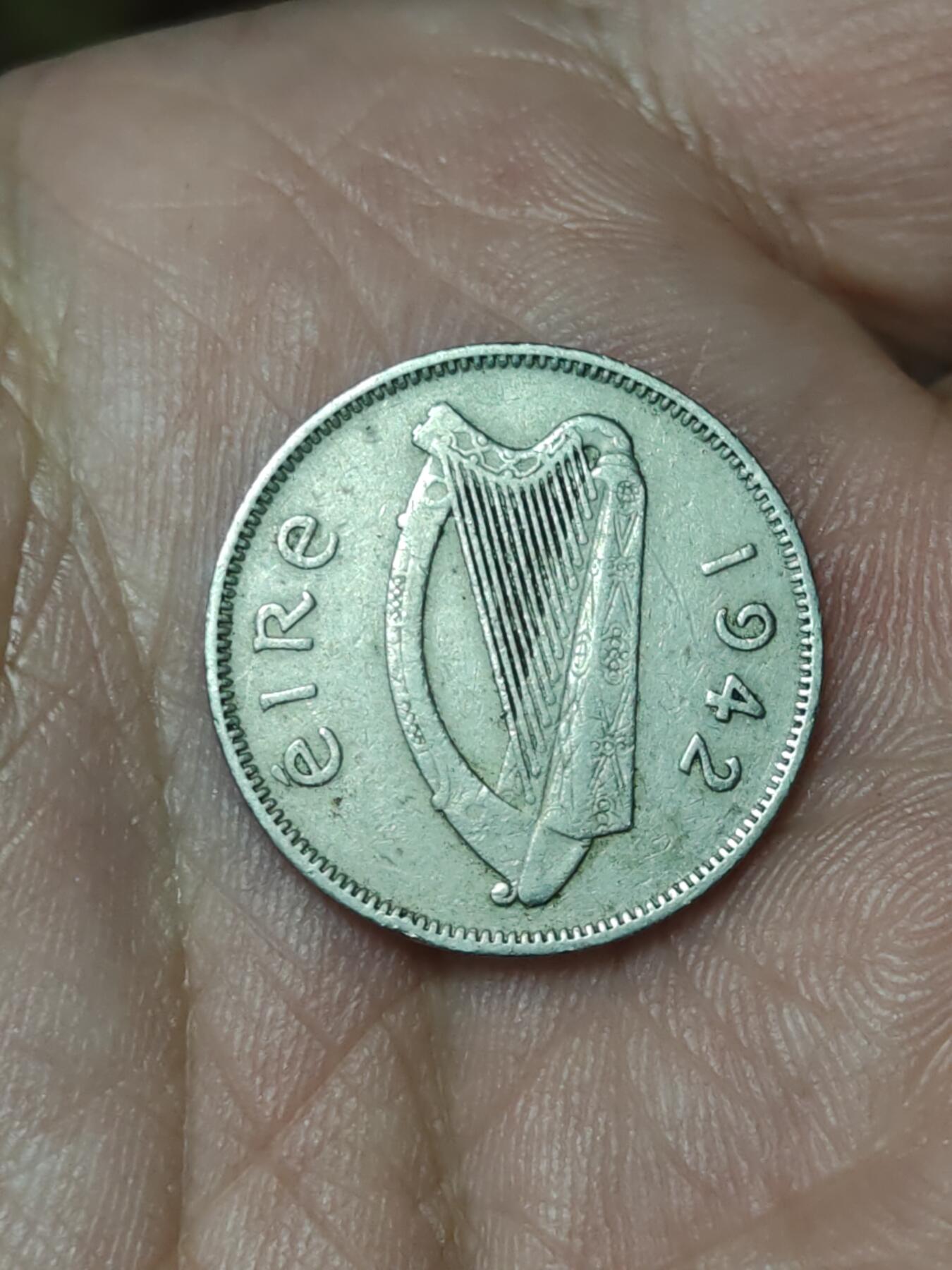 2026年第三场(总第一百七十二场）外国好品散币场(免佣金) 爱尔兰🇮🇪1942年6便士(共和国时期第一套第二版)