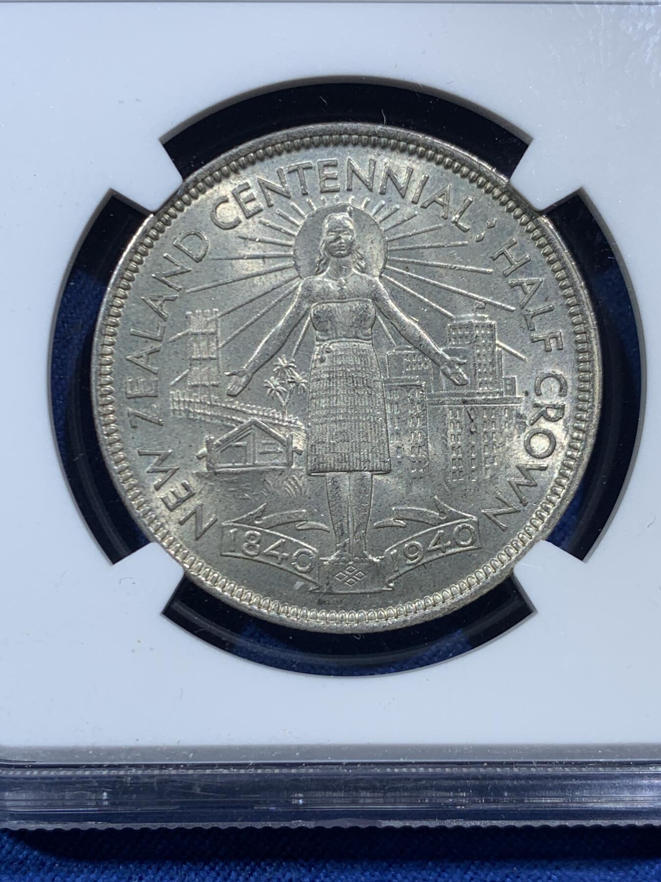 《竞宝斋》第454场 周日，周一 2场连拍 （全场包邮，欢迎送拍） NGC MS62 新西兰1940年建国百年纪念半克朗银币，少见品种 光度好