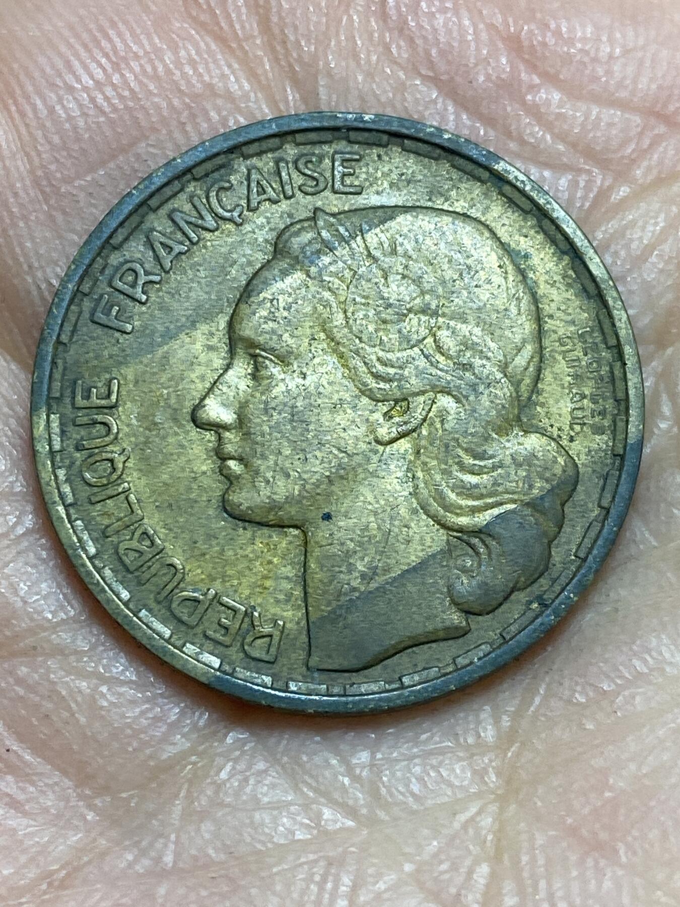 2026年第三场(总第一百七十二场）外国好品散币场(免佣金) 法兰西第四共和国1950单年份20法郎(头像后双排字版)