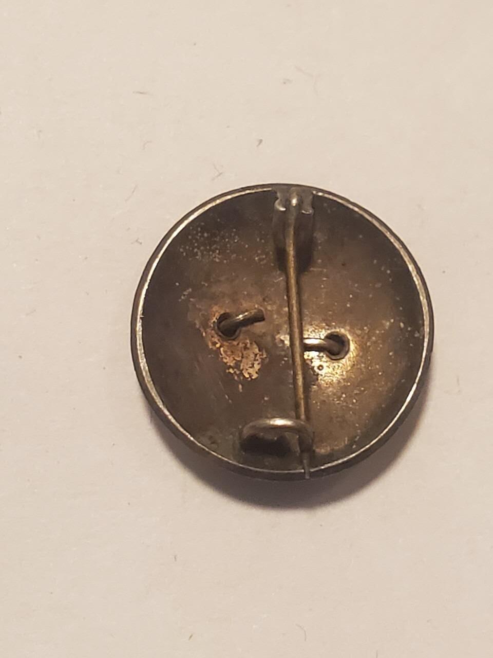 韵星假日拍卖第三十五期 -- Rimey Holidays Auction 34 泰王国拉玛八世银制二战时期海军军官证章 别针表面标志和主体均为银 珐琅饱满无损 非常精致 少见 后不再生产 