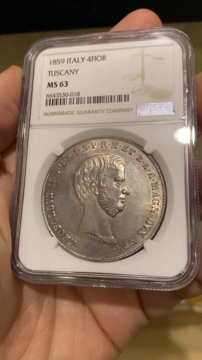 《竞宝斋》第454场 周日，周一 2场连拍 （全场包邮，欢迎送拍） NGC MS63 意大利1859年托斯卡纳大公国4菲奥里尼大银币，正面为老年版的利奥波德二世，背面为精美的奥地利意大利混合盾徽。出厂银光状态，极为难得的是币本身未见铸缺和矫正痕，转光状态。63中的佼佼者，同时也是托斯卡纳地区最后的主币年份，不可多得。
