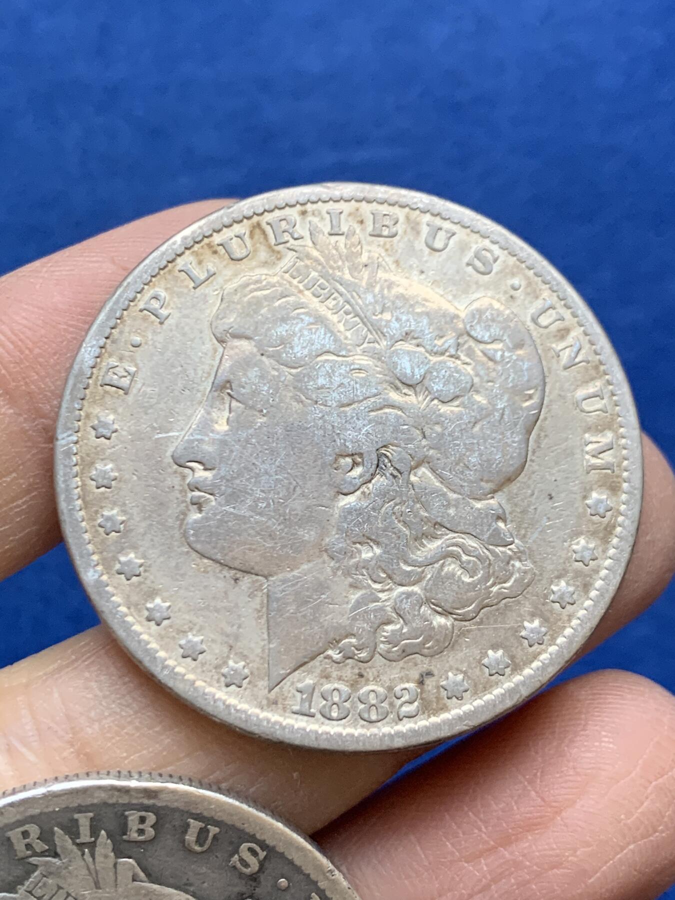 《竞宝斋》第454场 周日，周一 2场连拍 （全场包邮，欢迎送拍） 两枚一组 美国1882年+1899年摩根银币 通货