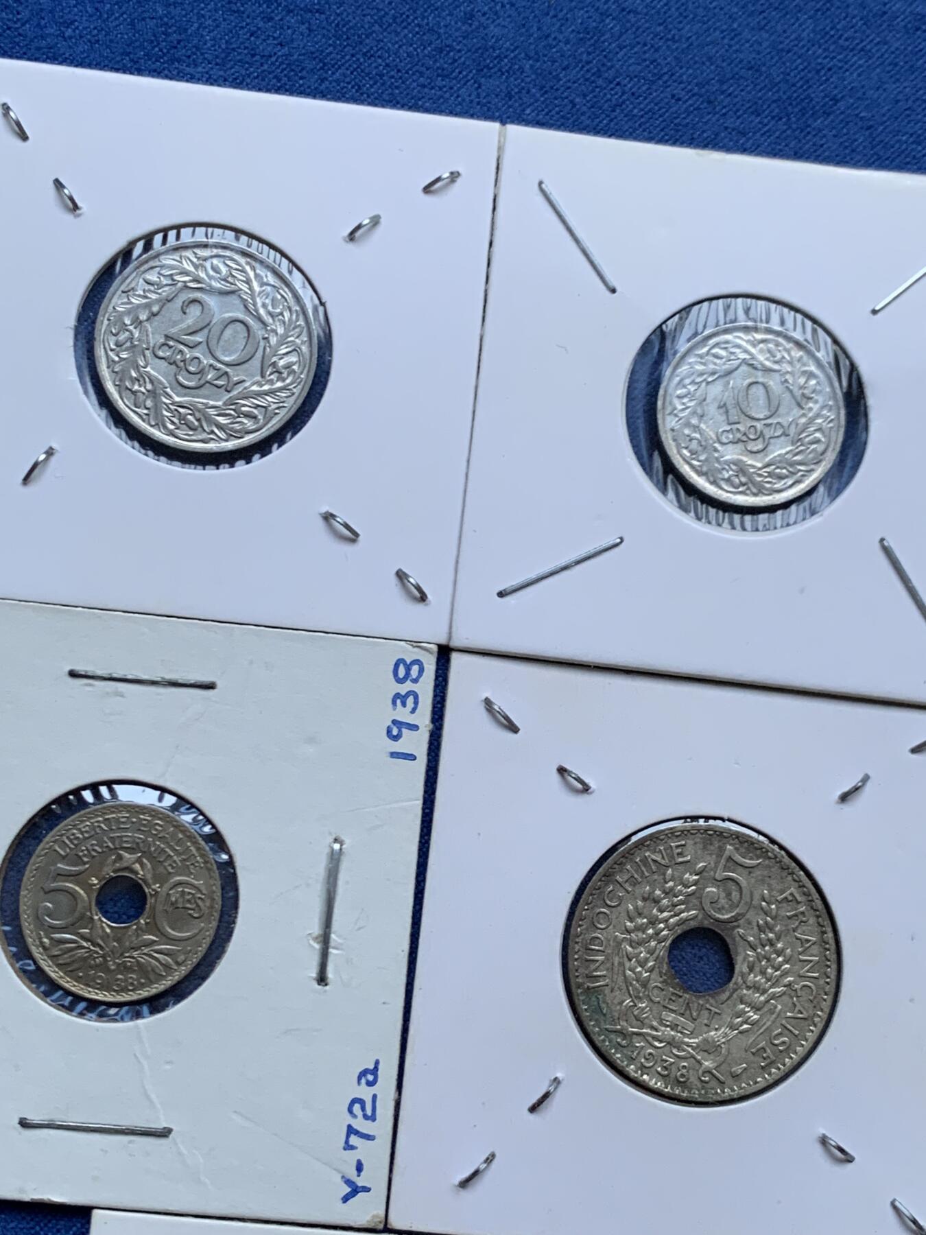 《竞宝斋》第454场 周日，周一 2场连拍 （全场包邮，欢迎送拍） 八枚一组 波兰钱币3枚，摩洛哥钱币3枚和法国钱币2枚