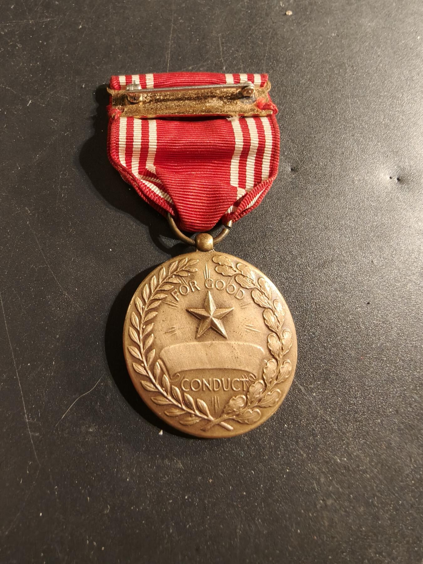 老王徽章第174期 美国陆军品德优良奖章    二战时期