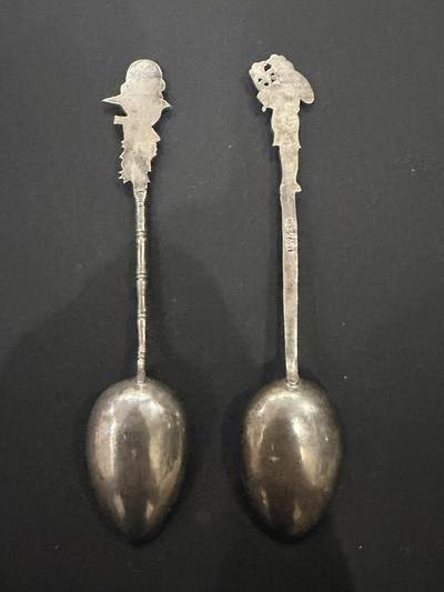 海外回流精品拍卖（五一专场） 欧洲回流清代银勺子两把，12.8cm，32g，有款，工艺精美。