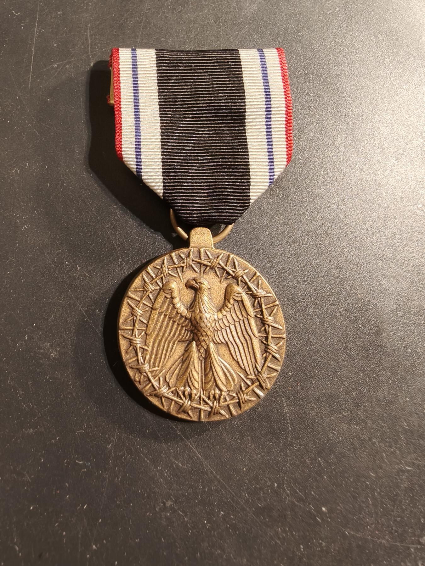 老王徽章第174期 美国荣誉战俘纪念章