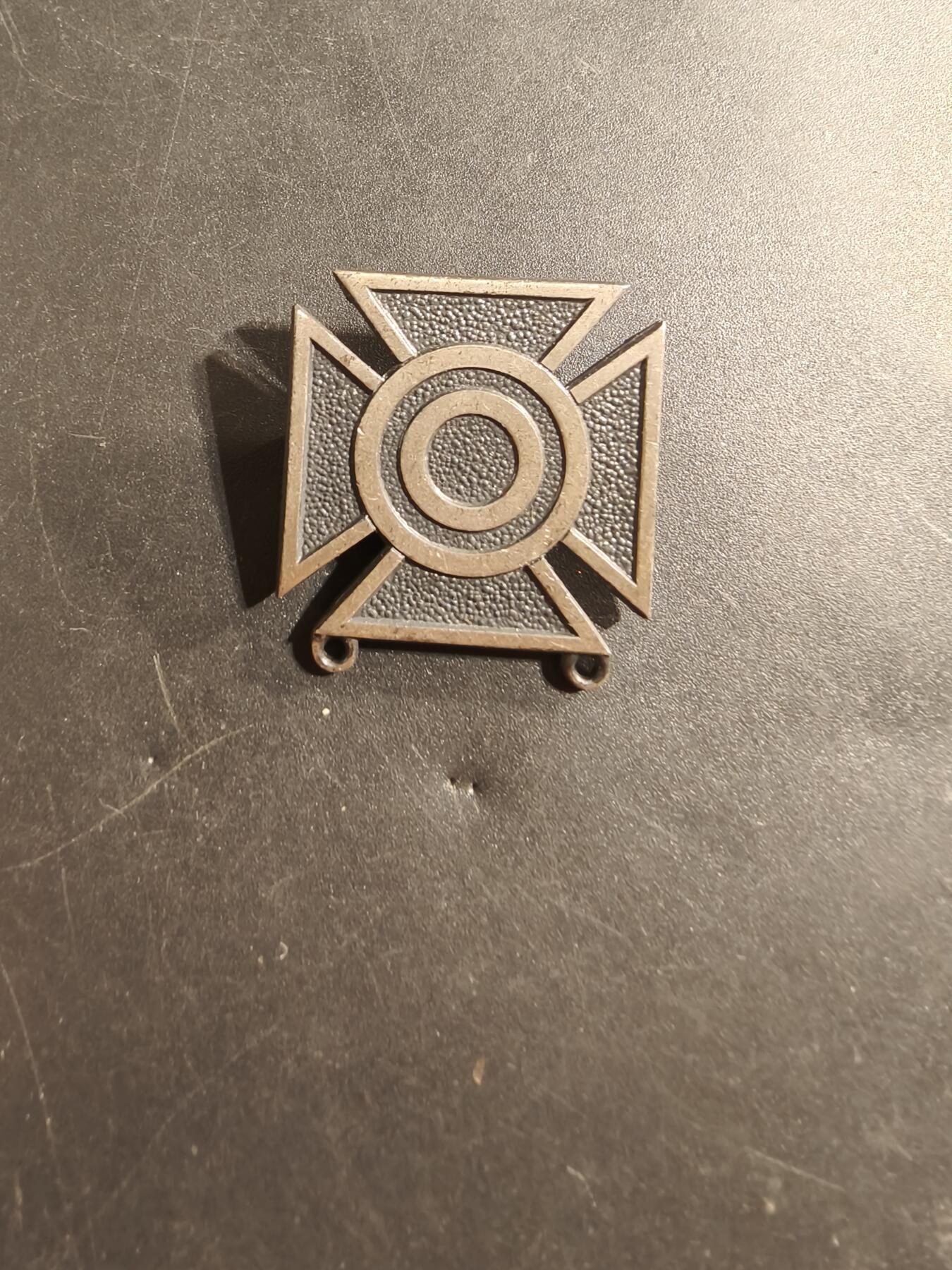 老王徽章第174期 美国陆军神射手技能章   二战时期横针版   925银  8.3g