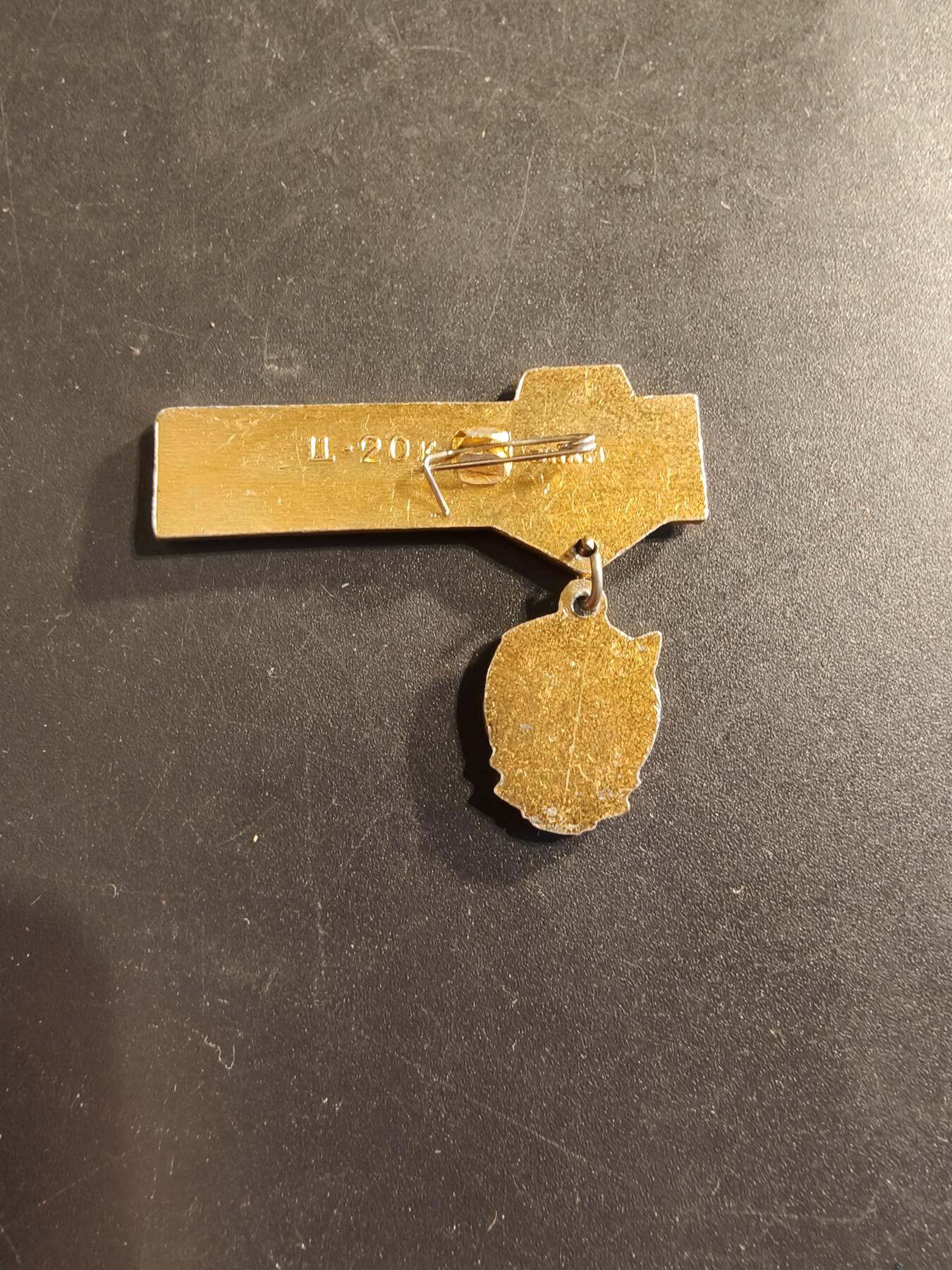 老王徽章第174期 苏联克拉马托尔斯克城市纪念章