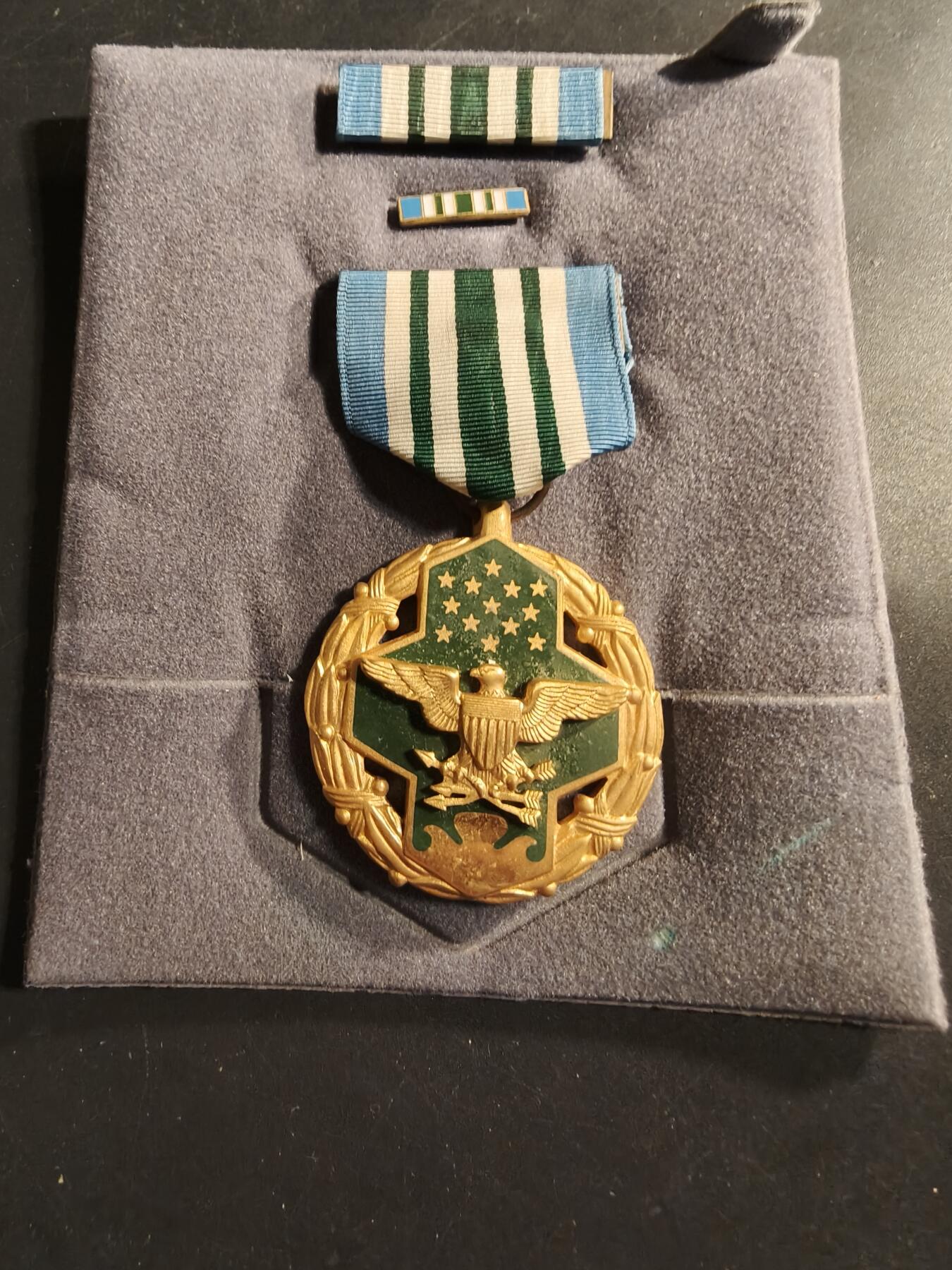 老王徽章第174期 美国三军联勤嘉奖奖章    带略和珐琅略    美国少见的珐琅章
