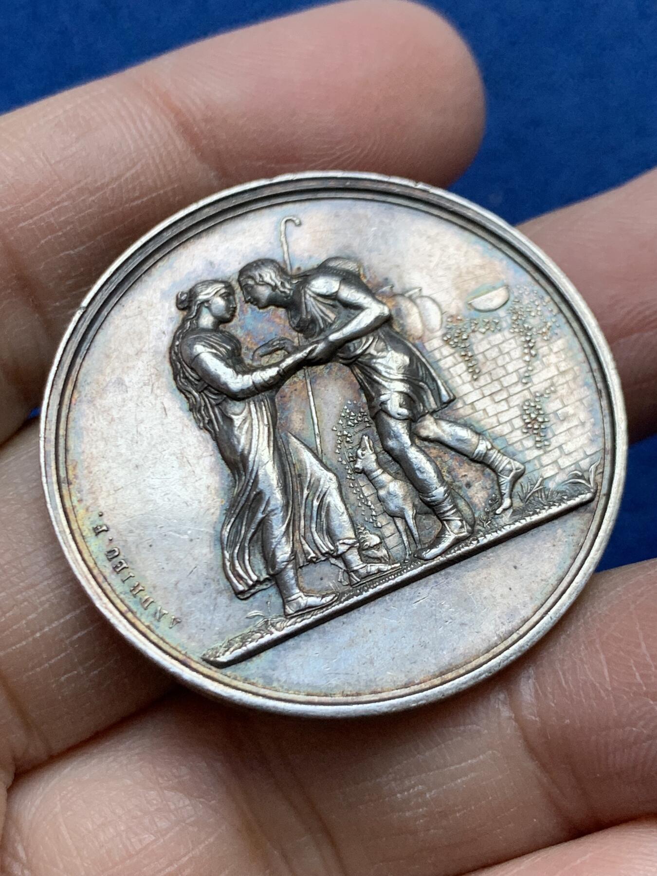 《竞宝斋》第454场 周日，周一 2场连拍 （全场包邮，欢迎送拍） 法国结婚纪念银章 36.7MM 21.95g 少见品种 烟斗银标边铭