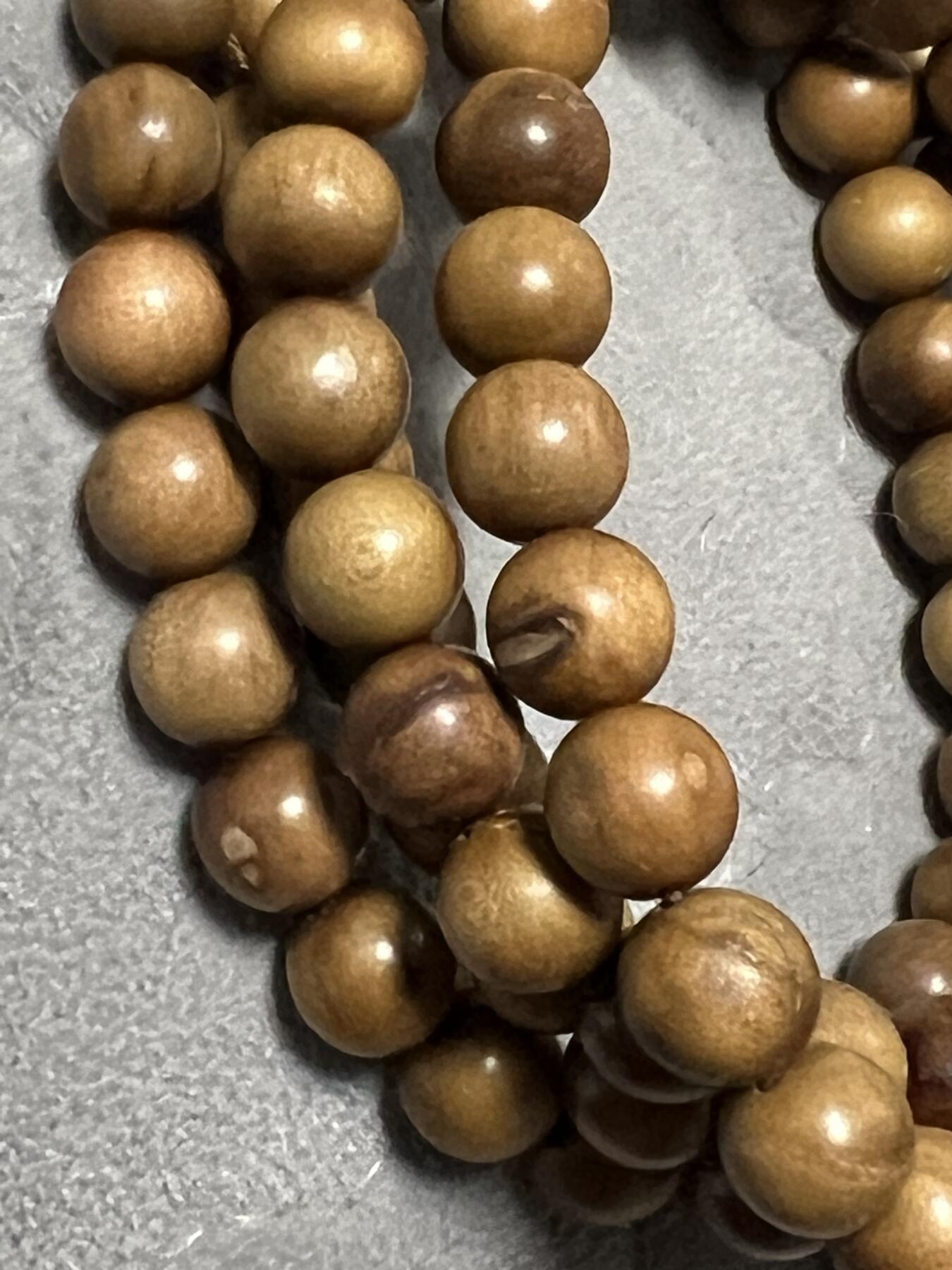 零元拍：正区印度老山檀 108/0.8长串 有珠子有裂带留疤 ，不影响品香