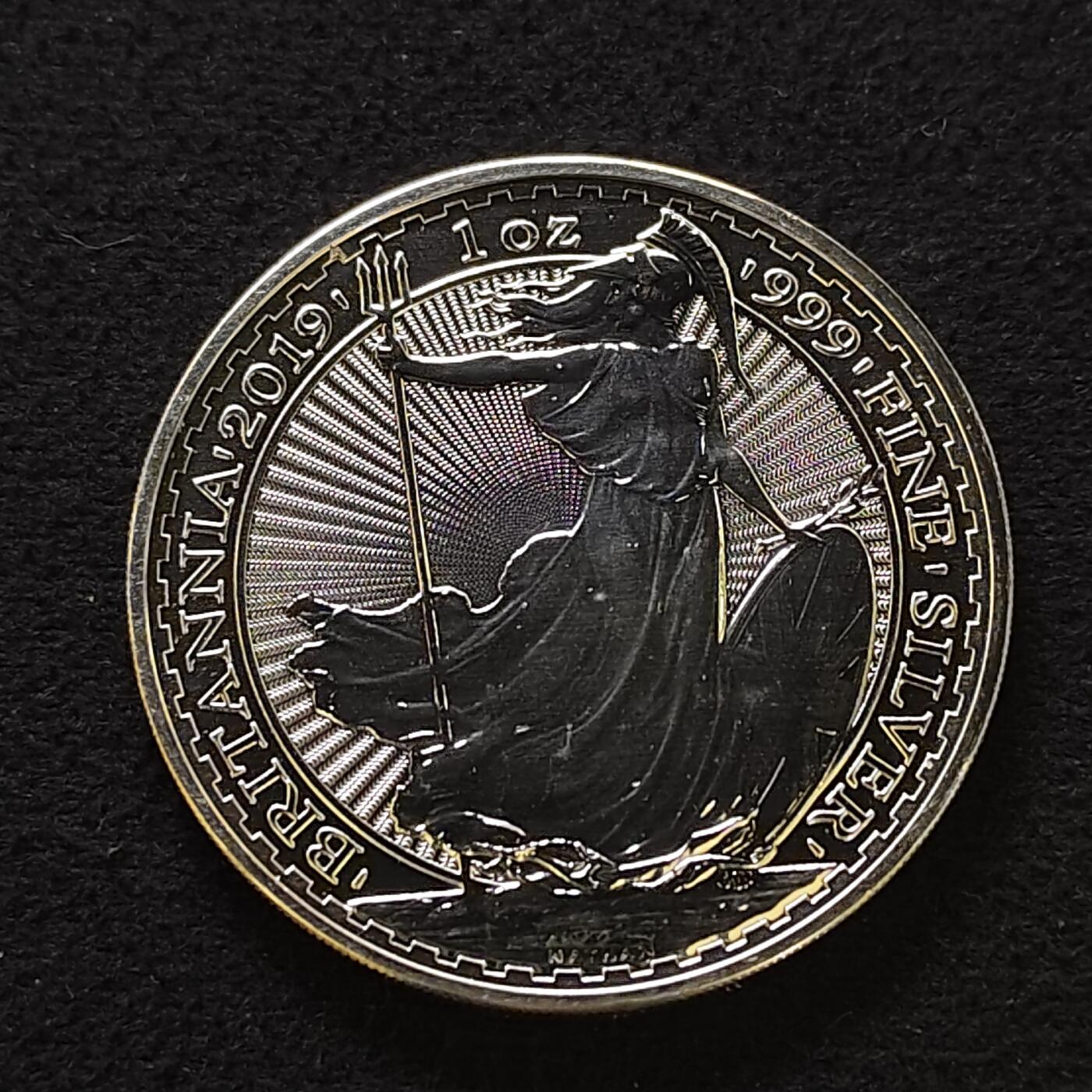 【全场包邮】纯粹捡漏拍493场 英国2019年2镑不列颠尼亚女神5版女王像1盎司999纯银币【38.61毫米31.1克，纯银价约560元（按18元银价折算）】