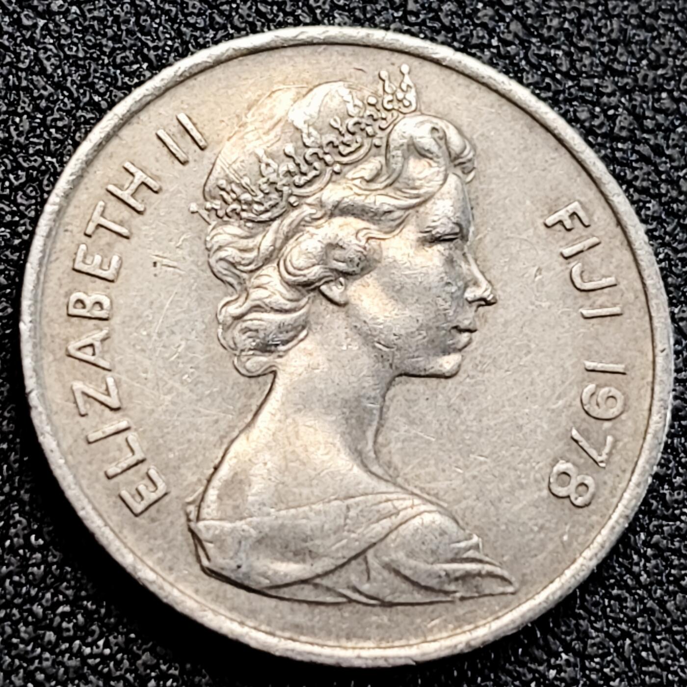 泉币菌-第163场-新年第六场 精品福利场 投掷锤 英属斐济10分镍铜币 青年女王版 23.6毫米 